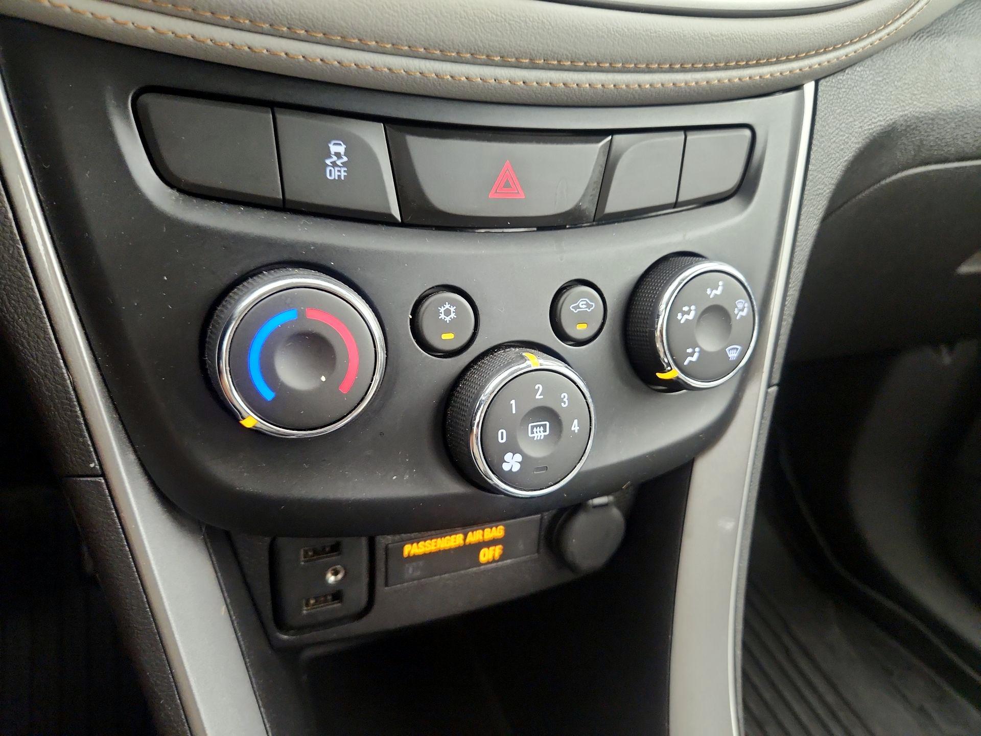 Thumbnail: 2019 Chevrolet Trax - 16