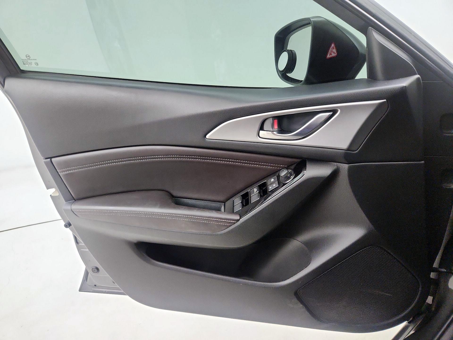 Thumbnail: 2018 Mazda Mazda3 - 12