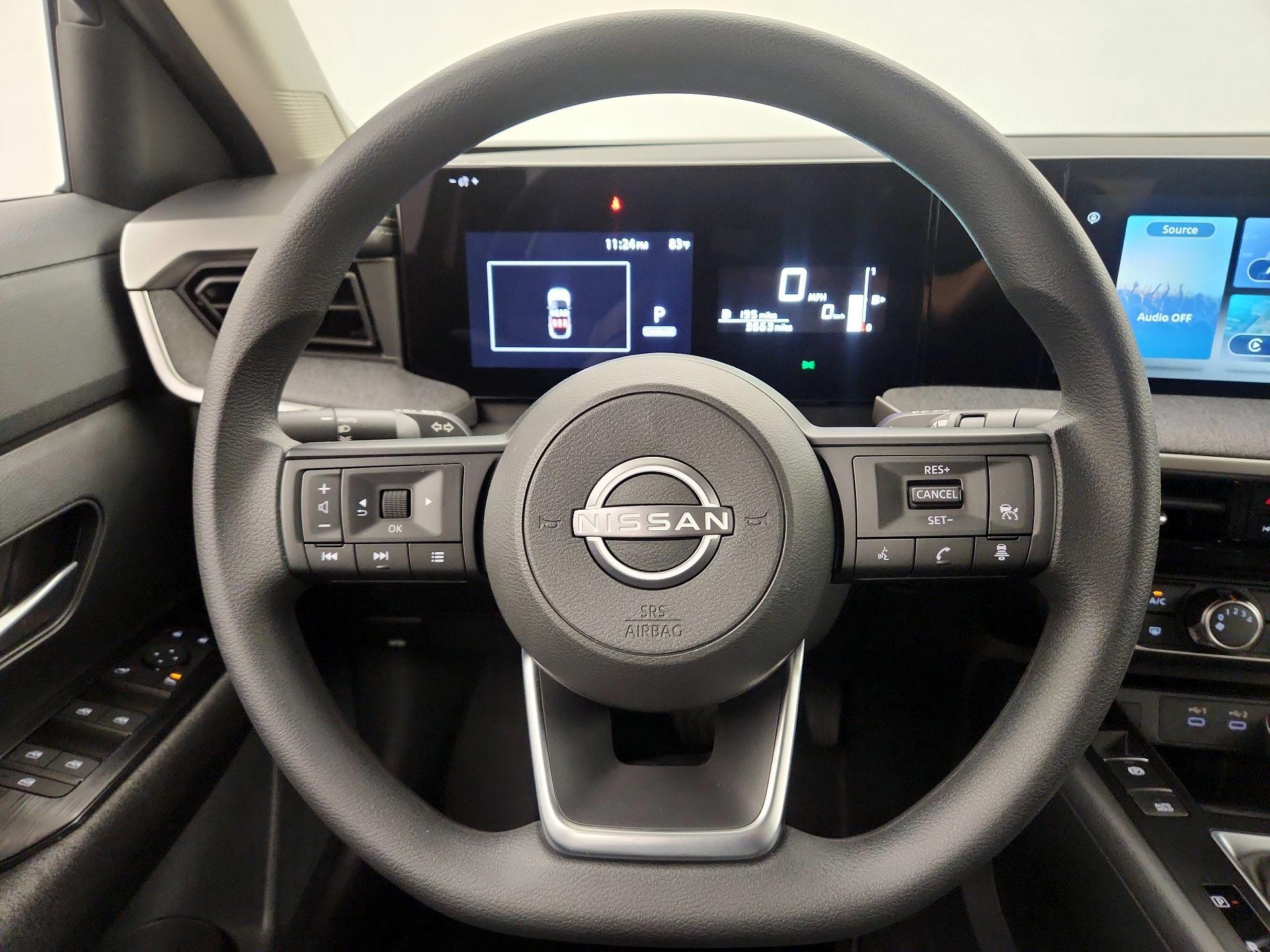 Thumbnail: 2025 Nissan Kicks - 10