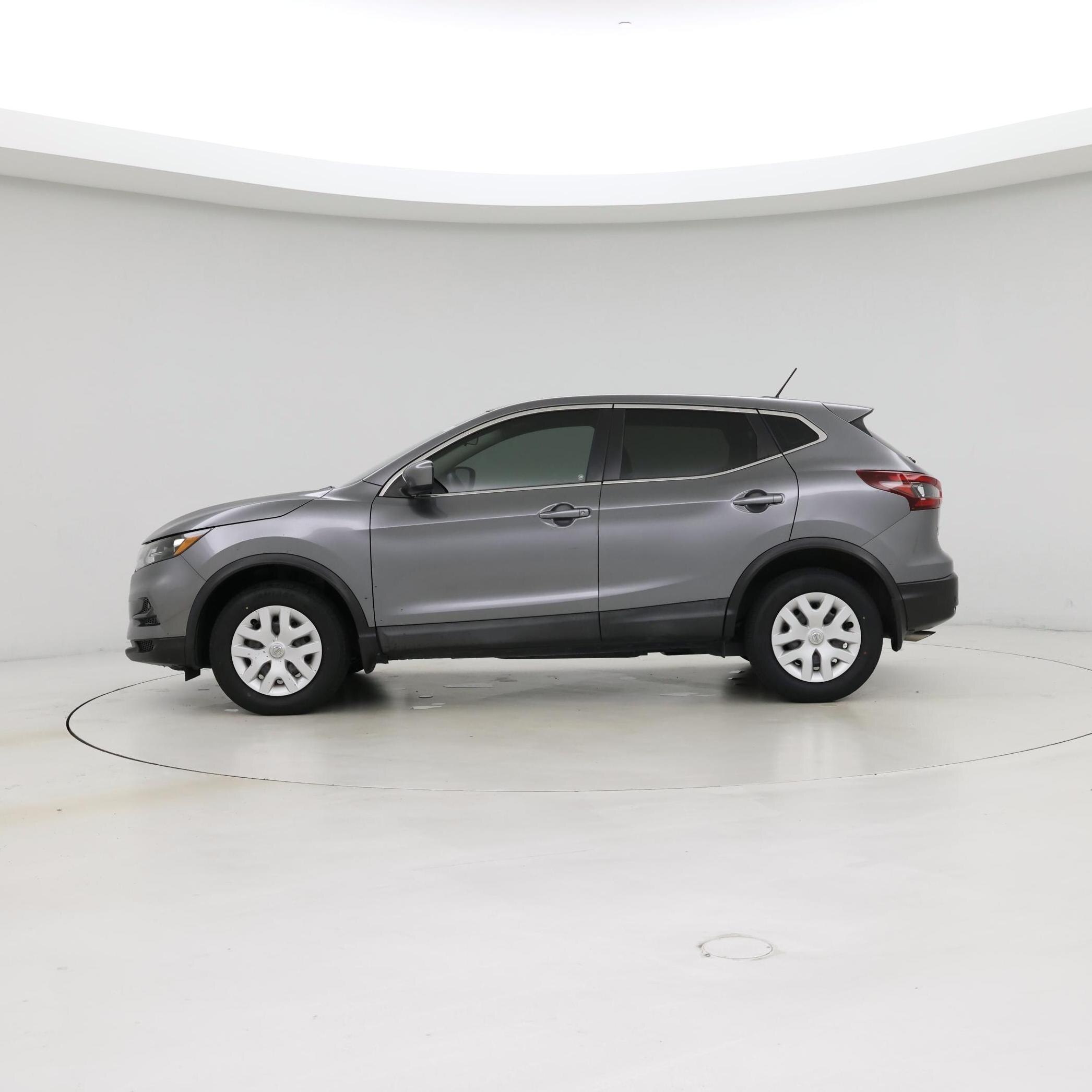 Thumbnail: 2020 Nissan Rogue Sport - 3