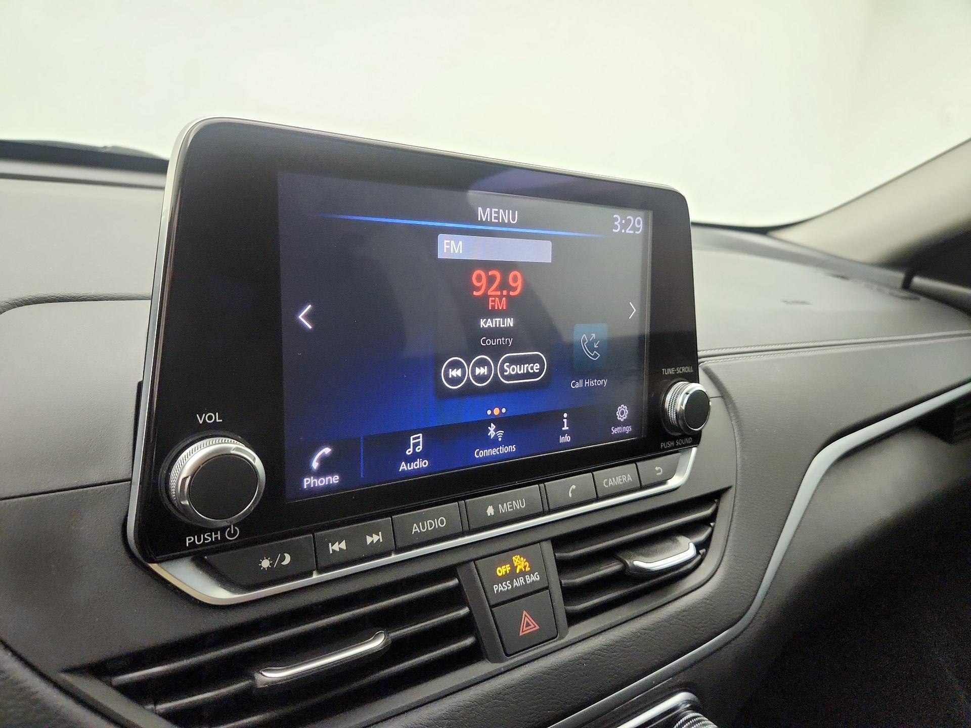 Thumbnail: 2019 Nissan Altima - 15