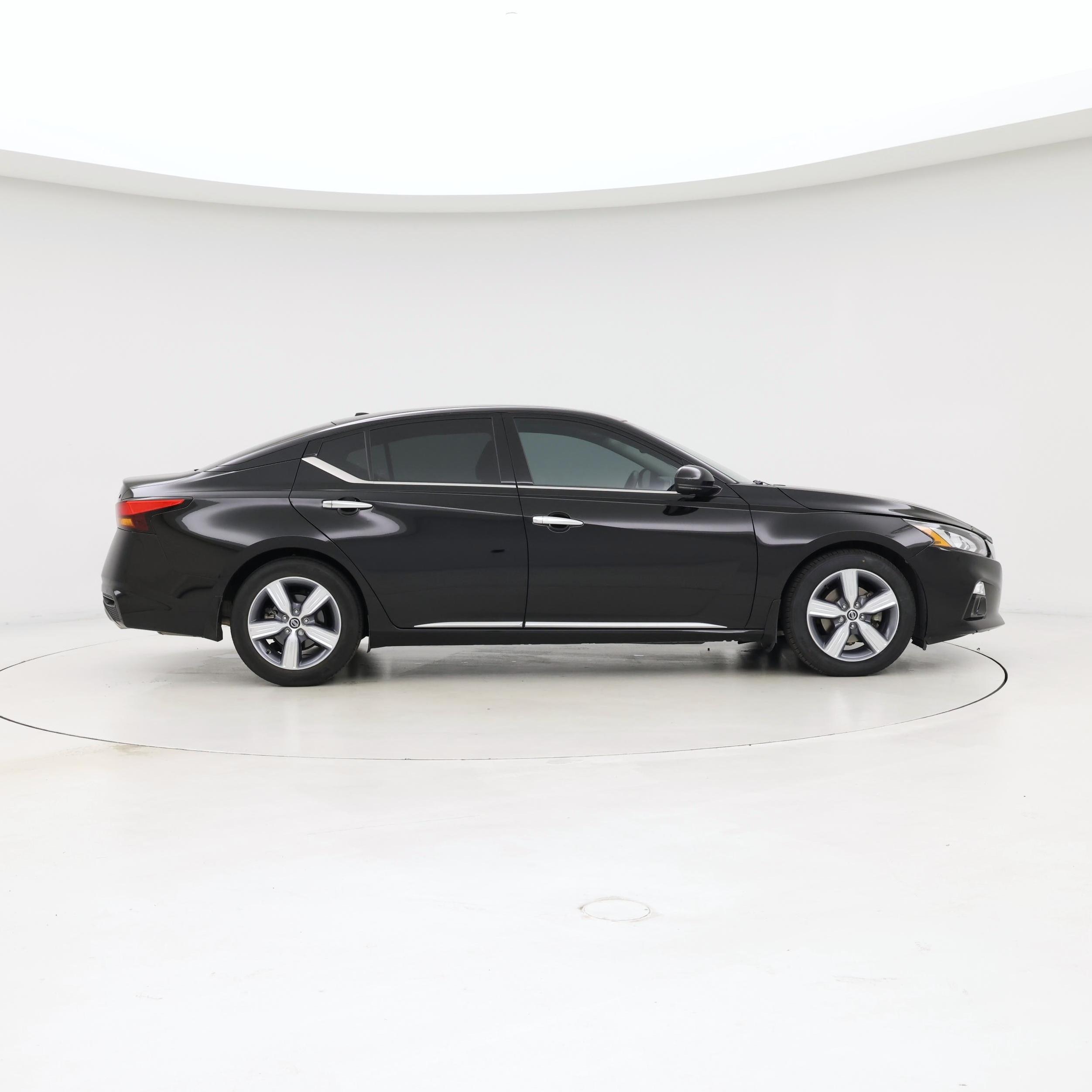 Thumbnail: 2019 Nissan Altima - 7