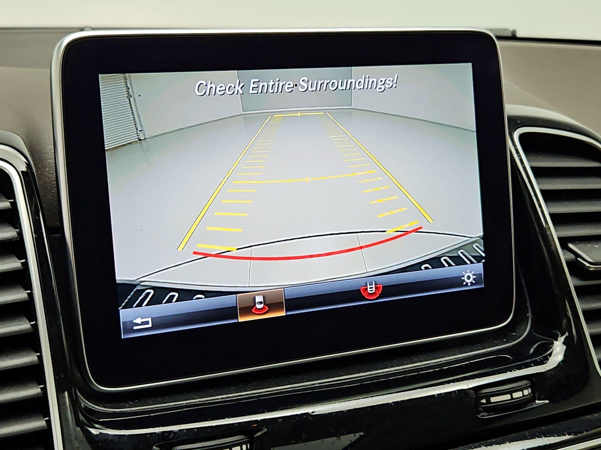 Thumbnail: 2016 Mercedes-Benz GLE - 15