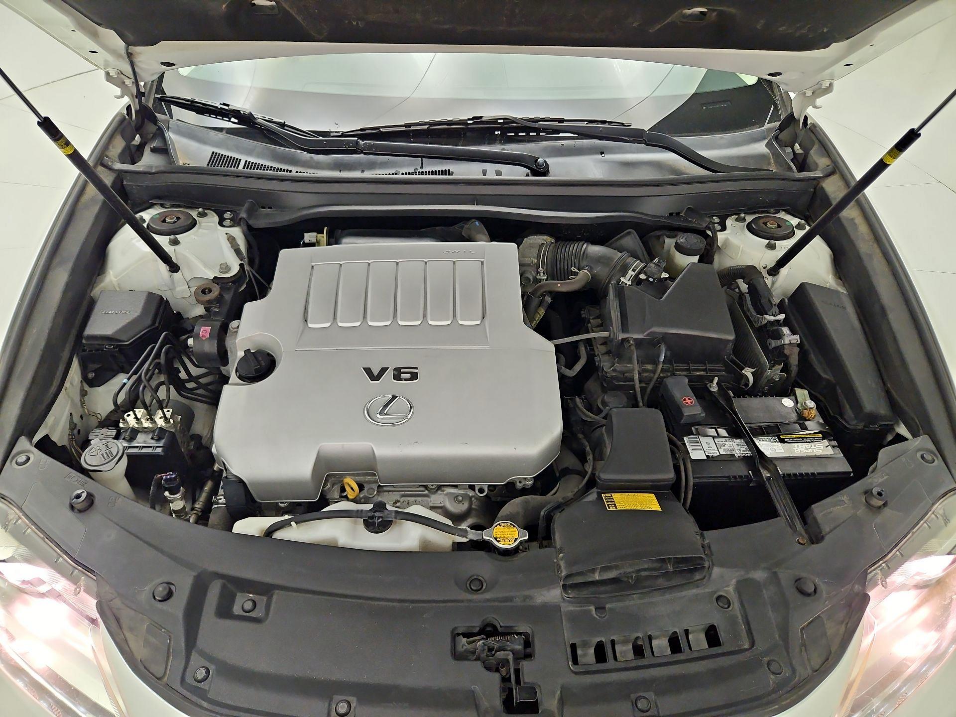 Thumbnail: 2014 Lexus ES - 18