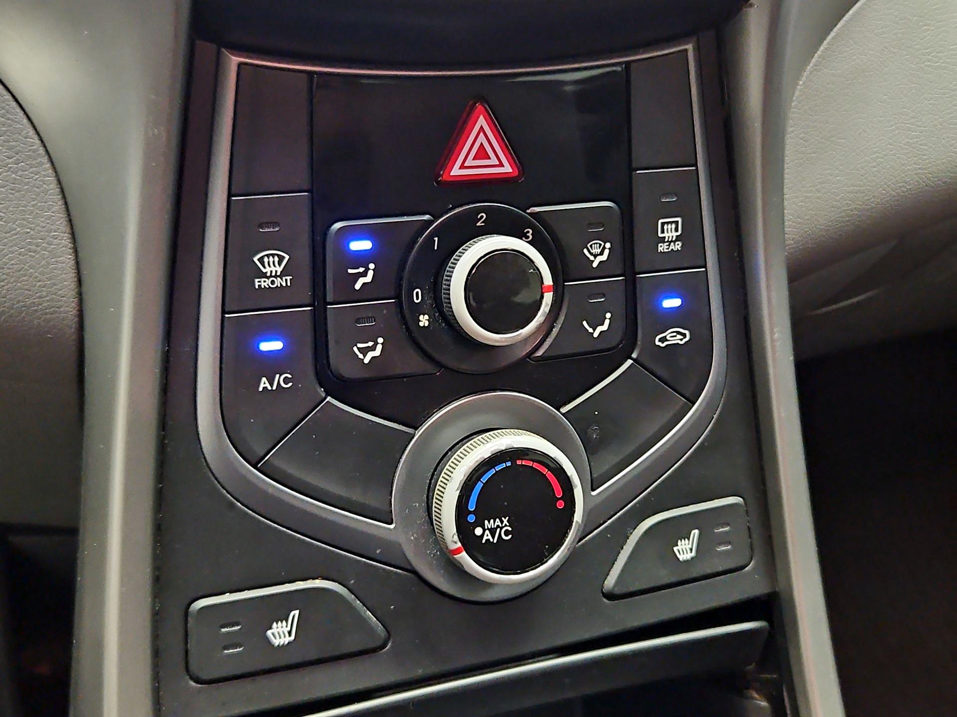 Thumbnail: 2014 Hyundai Elantra - 16