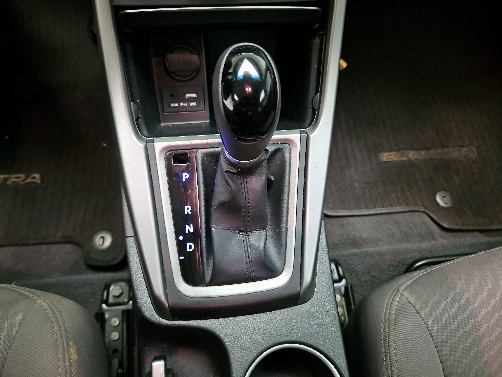 Thumbnail: 2014 Hyundai Elantra - 17