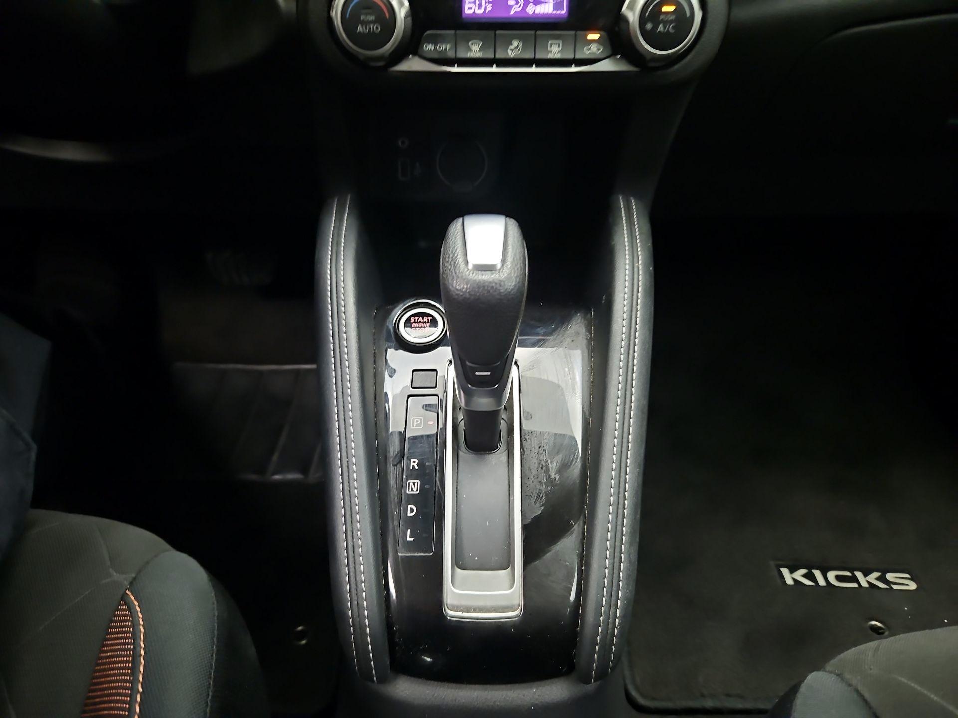 Thumbnail: 2018 Nissan Kicks - 16