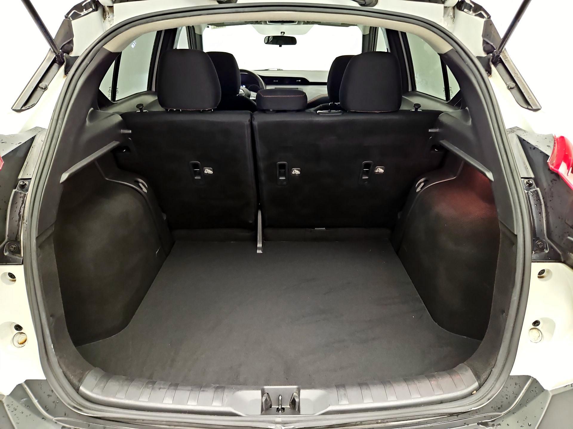 Thumbnail: 2018 Nissan Kicks - 18