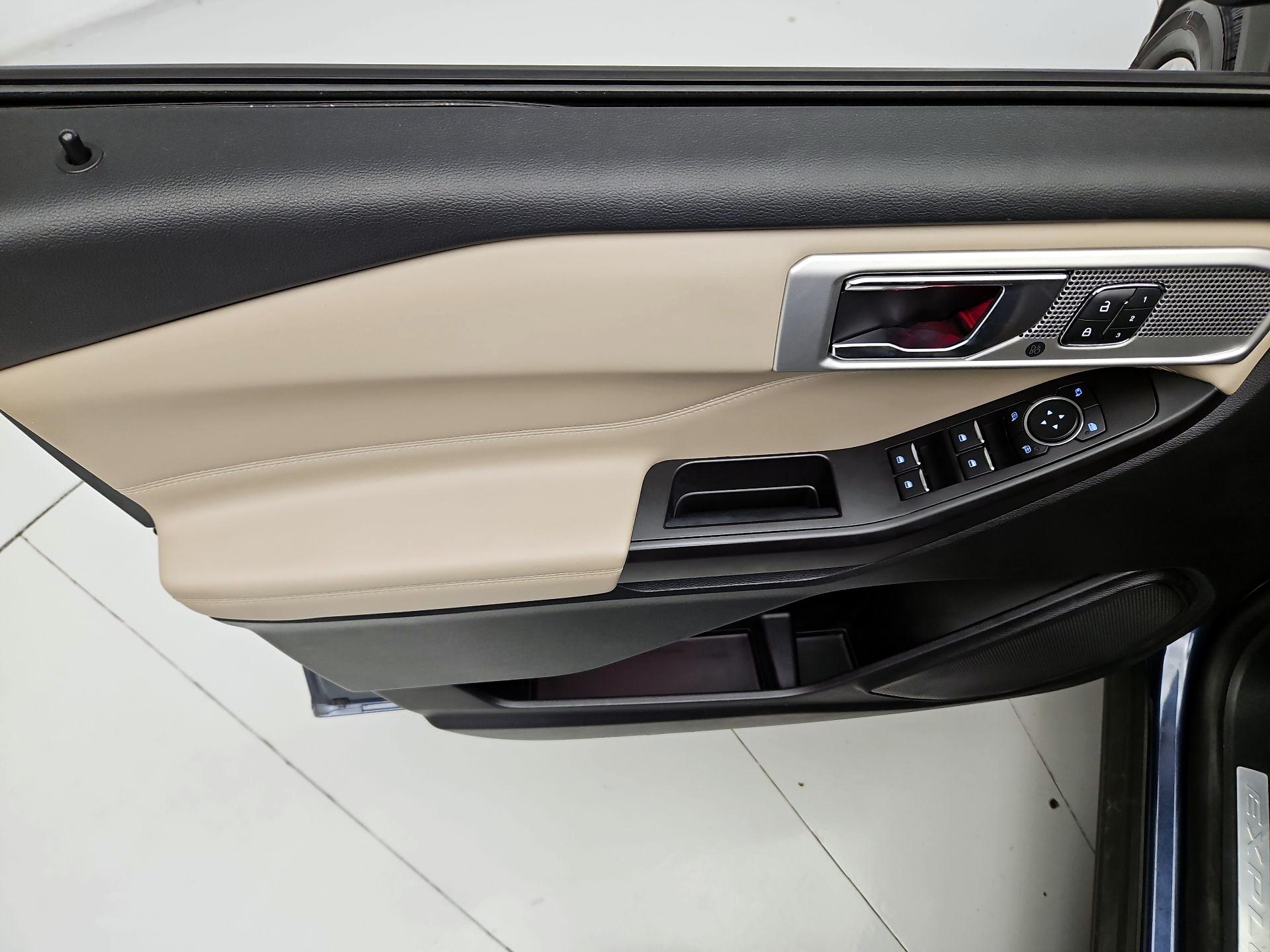 Thumbnail: 2020 Ford Explorer - 12