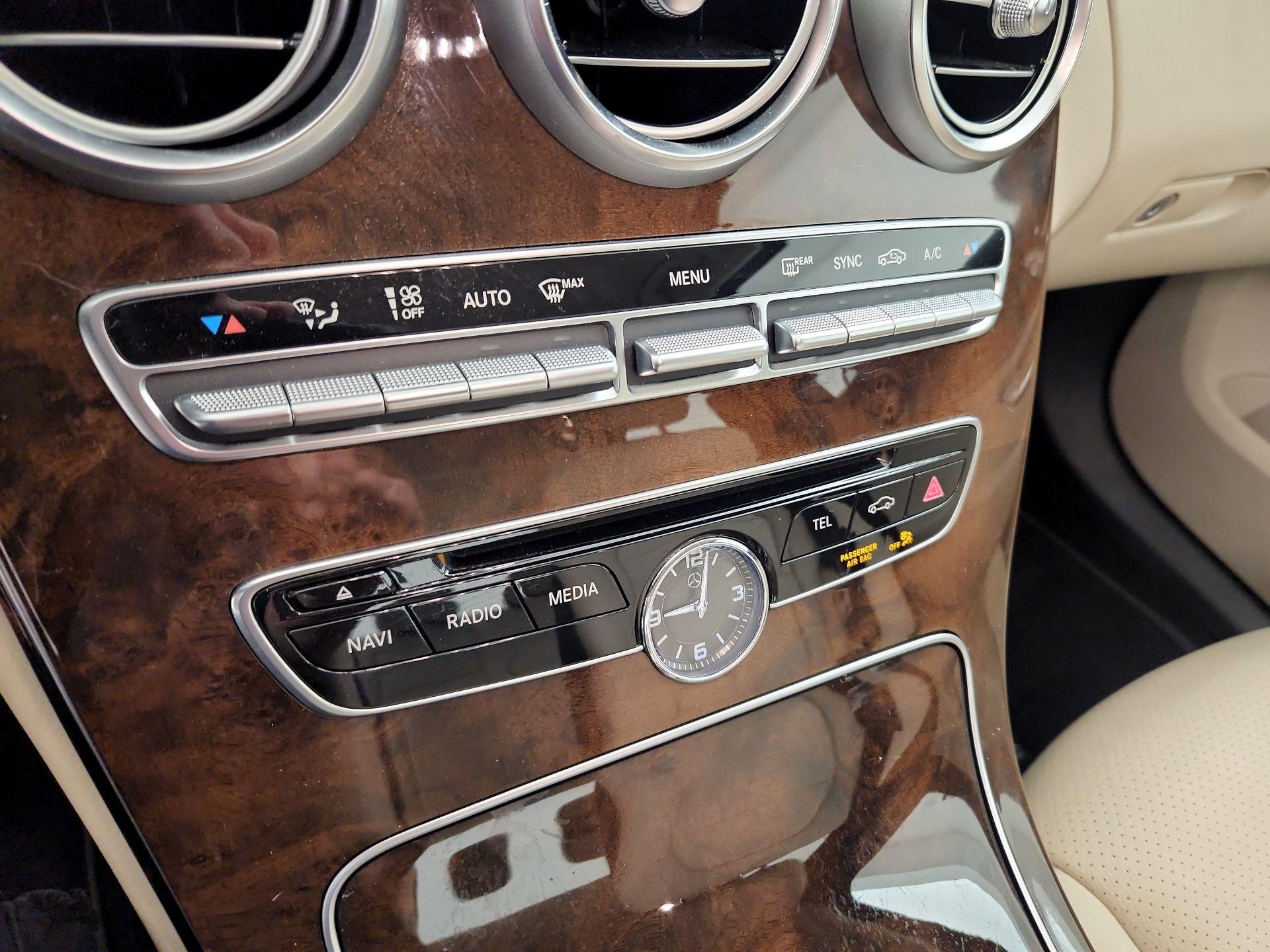 Thumbnail: 2016 Mercedes-Benz C-Class - 17