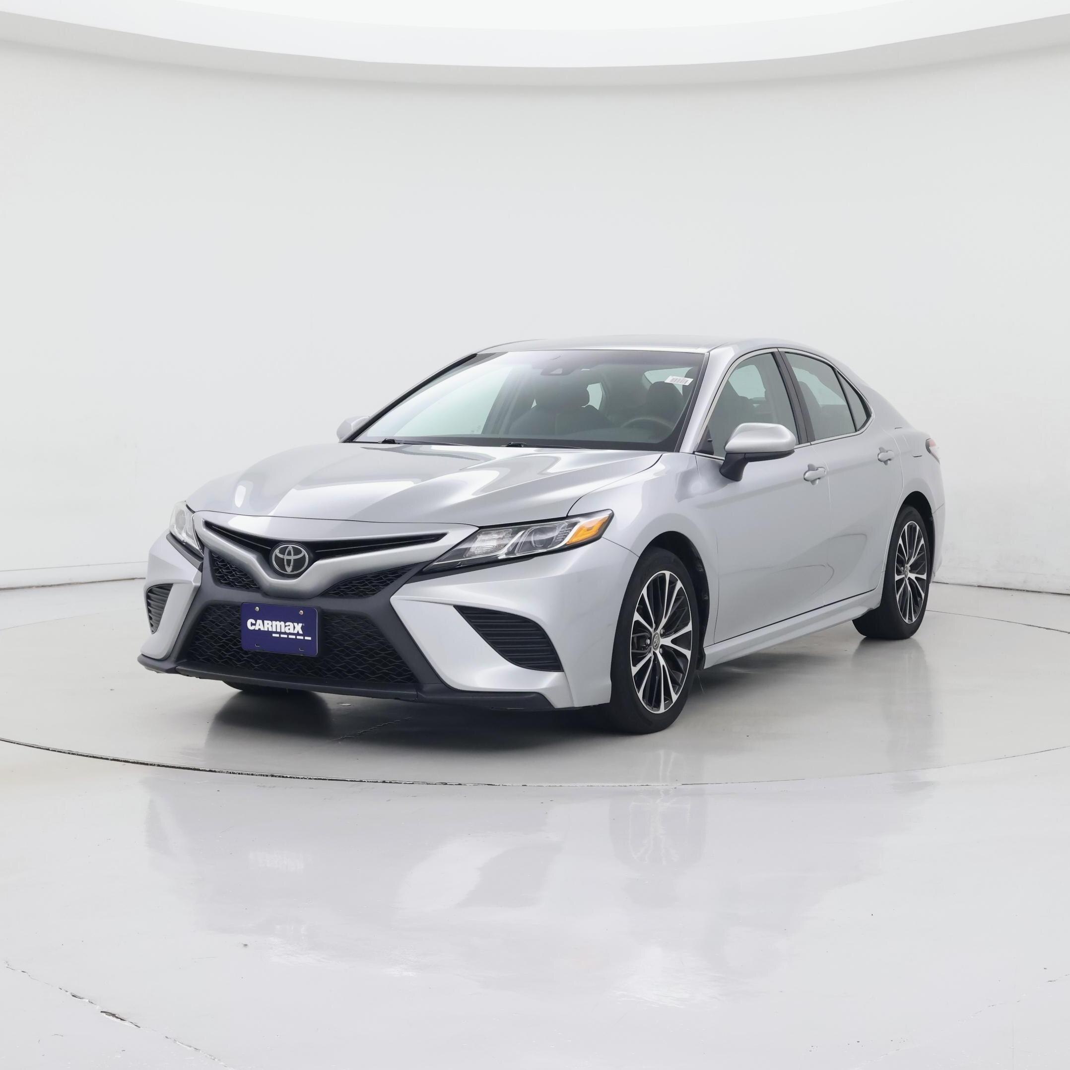Thumbnail: 2018 Toyota Camry - 4
