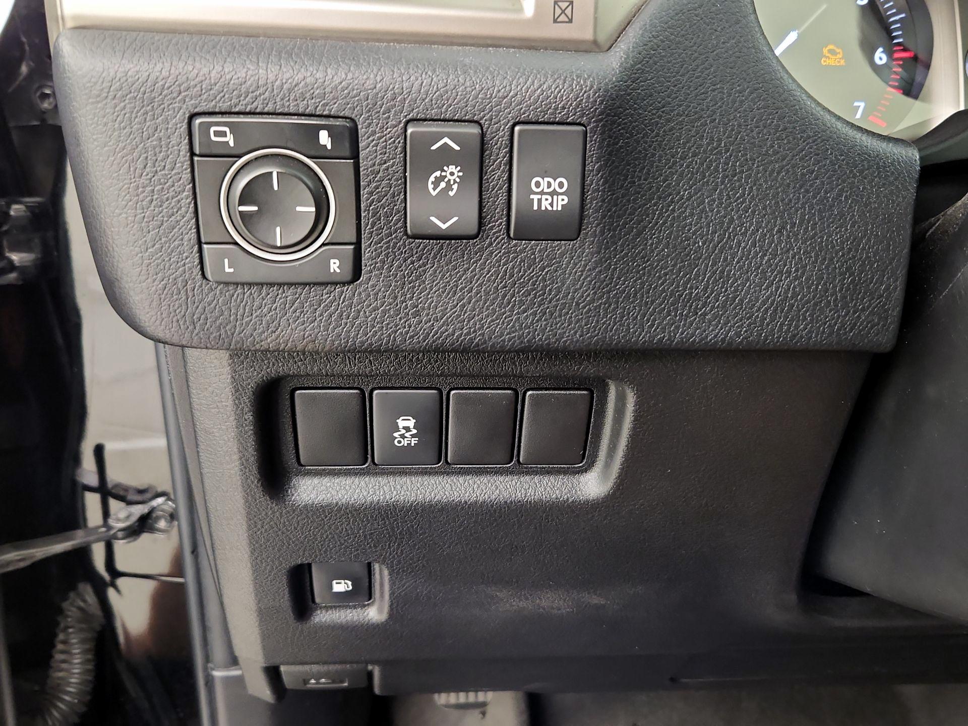 Thumbnail: 2013 Lexus GX - 13