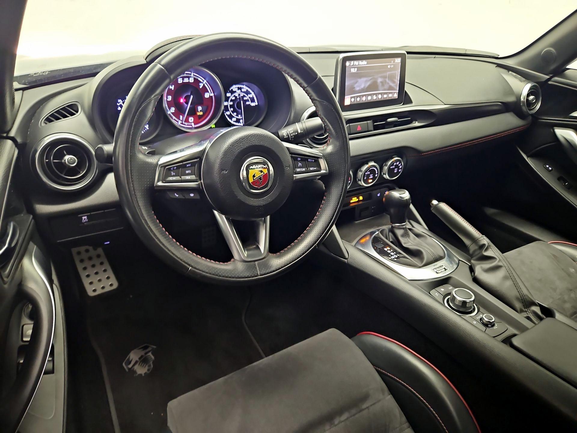 Thumbnail: 2019 Fiat 124 Spider - 9