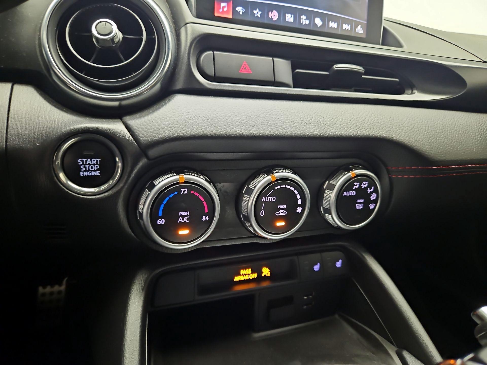Thumbnail: 2019 Fiat 124 Spider - 15