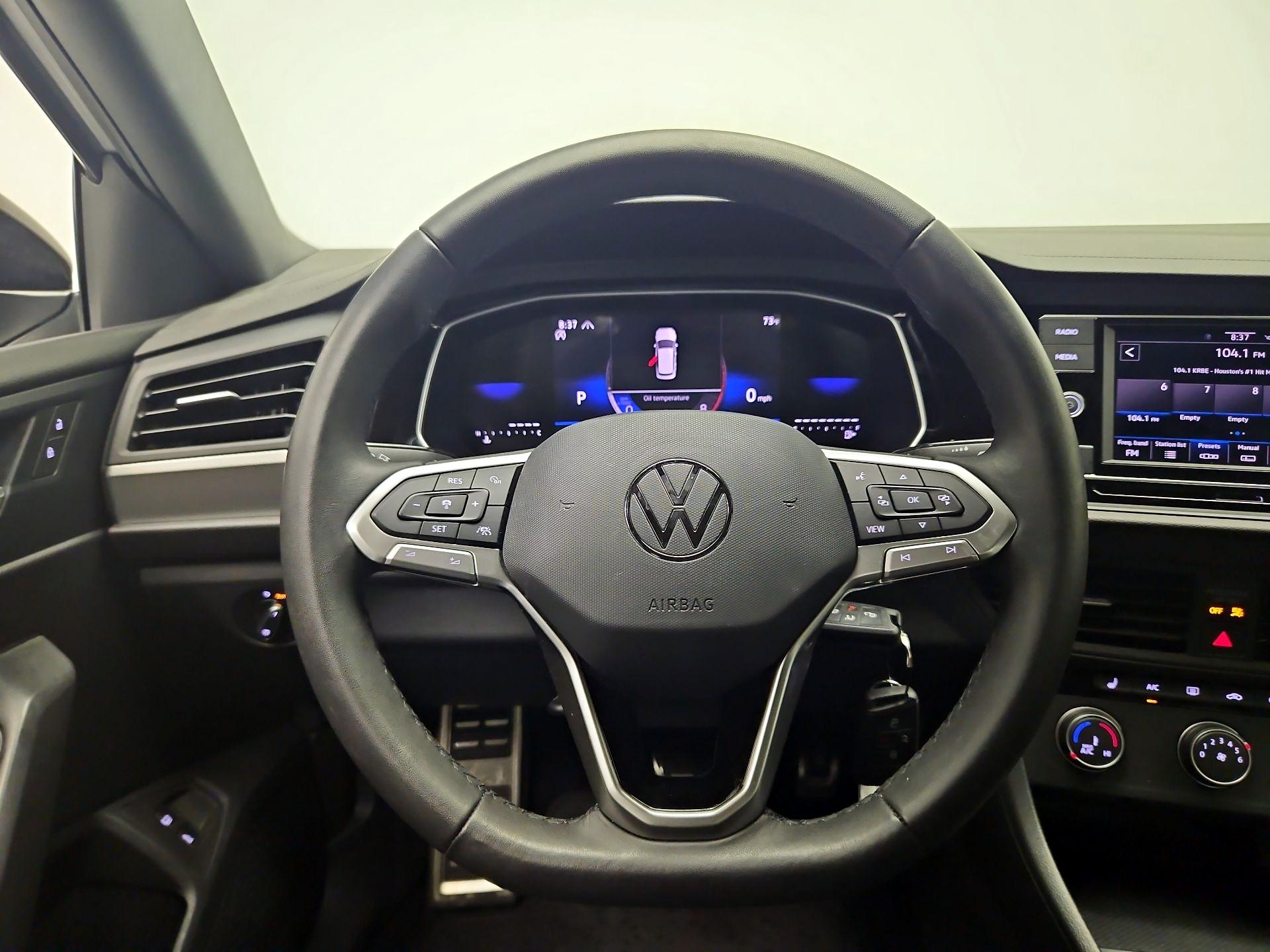 Thumbnail: 2024 Volkswagen Jetta - 10