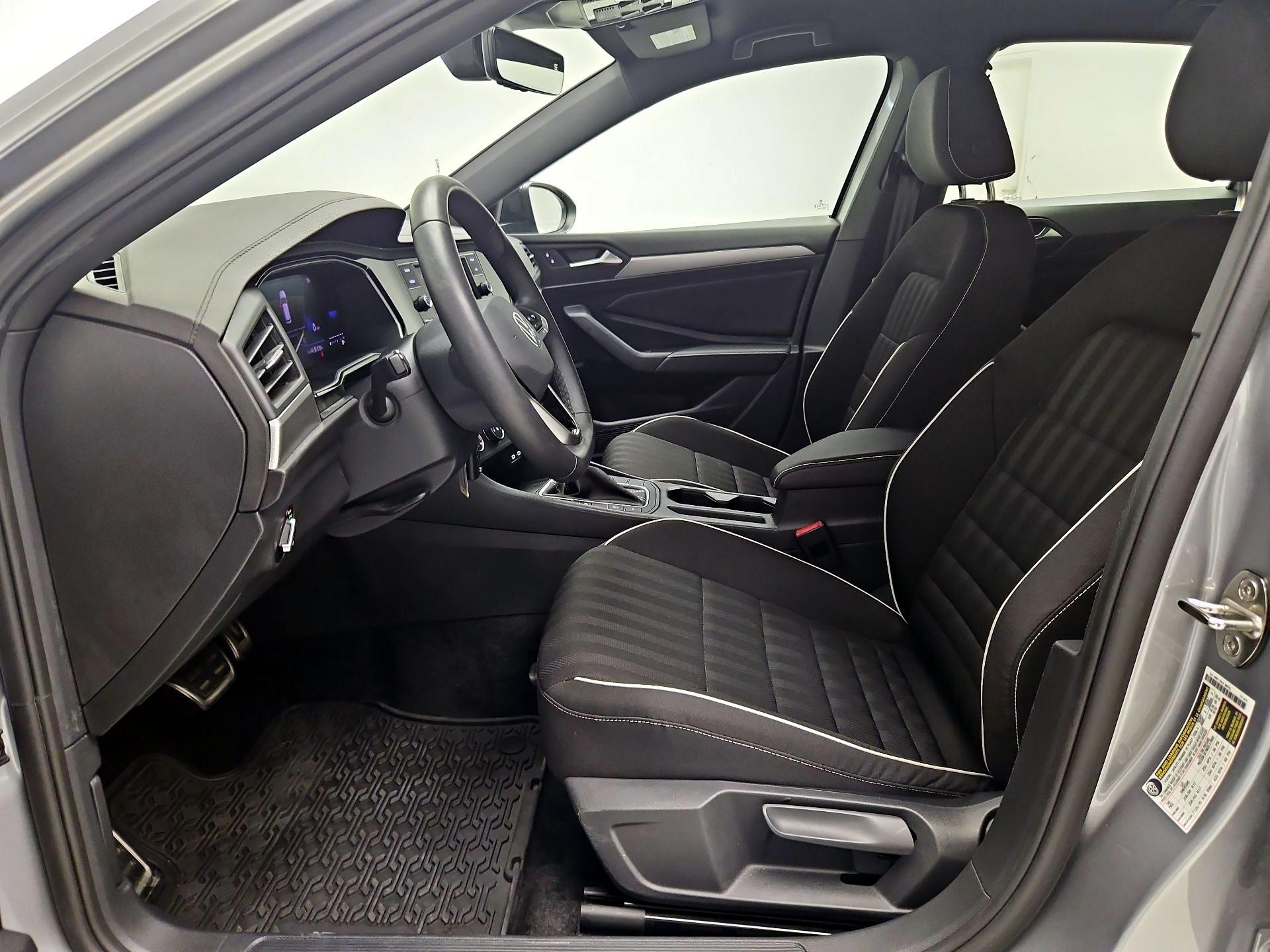 Thumbnail: 2024 Volkswagen Jetta - 11