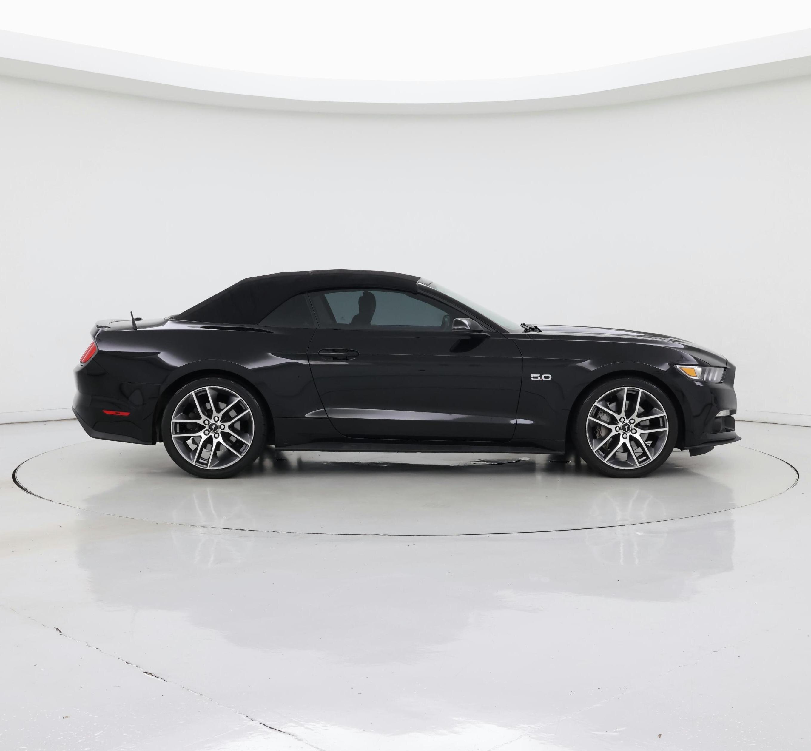 Thumbnail: 2015 Ford Mustang - 7