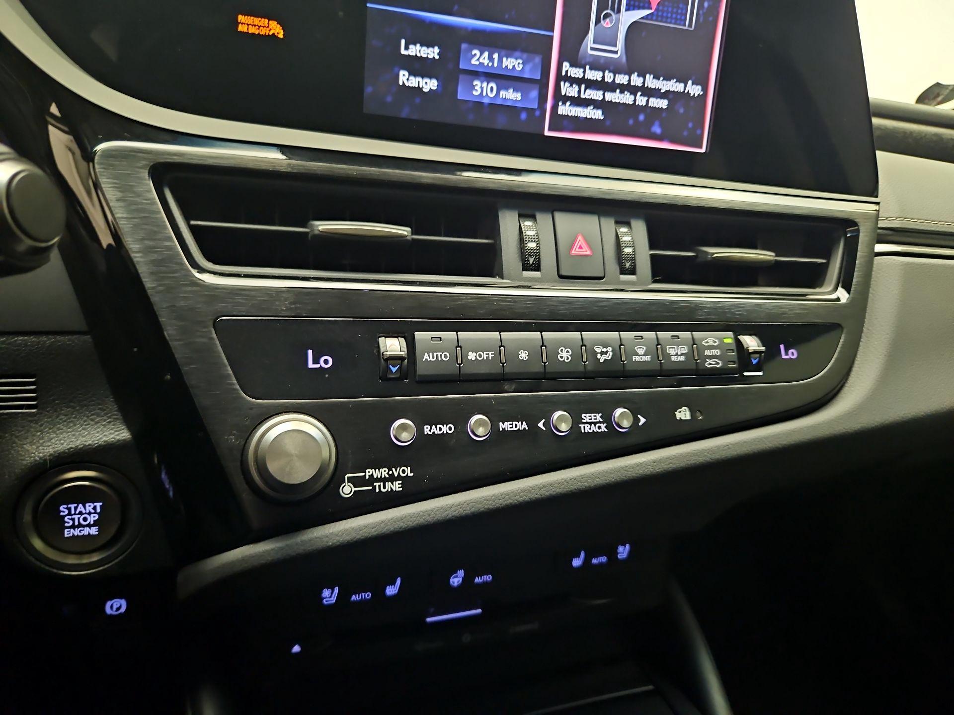 Thumbnail: 2022 Lexus ES - 15