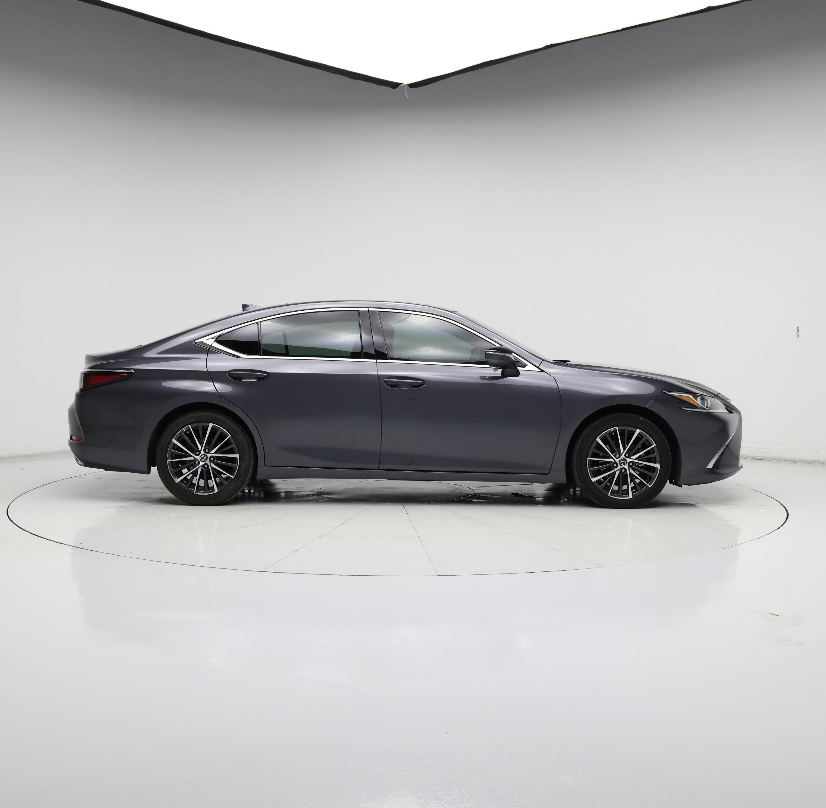Thumbnail: 2022 Lexus ES - 7