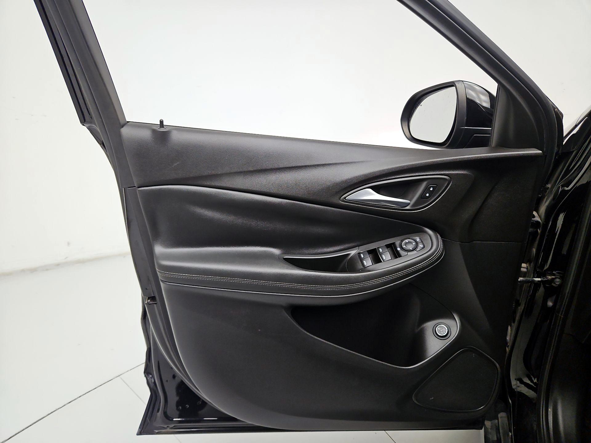 Thumbnail: 2022 Buick Encore GX - 12