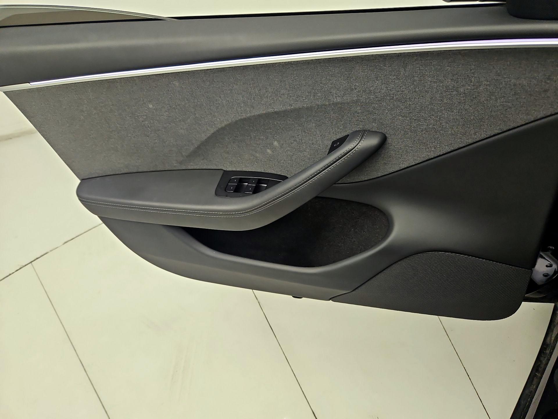 Thumbnail: 2025 Tesla Model 3 - 12