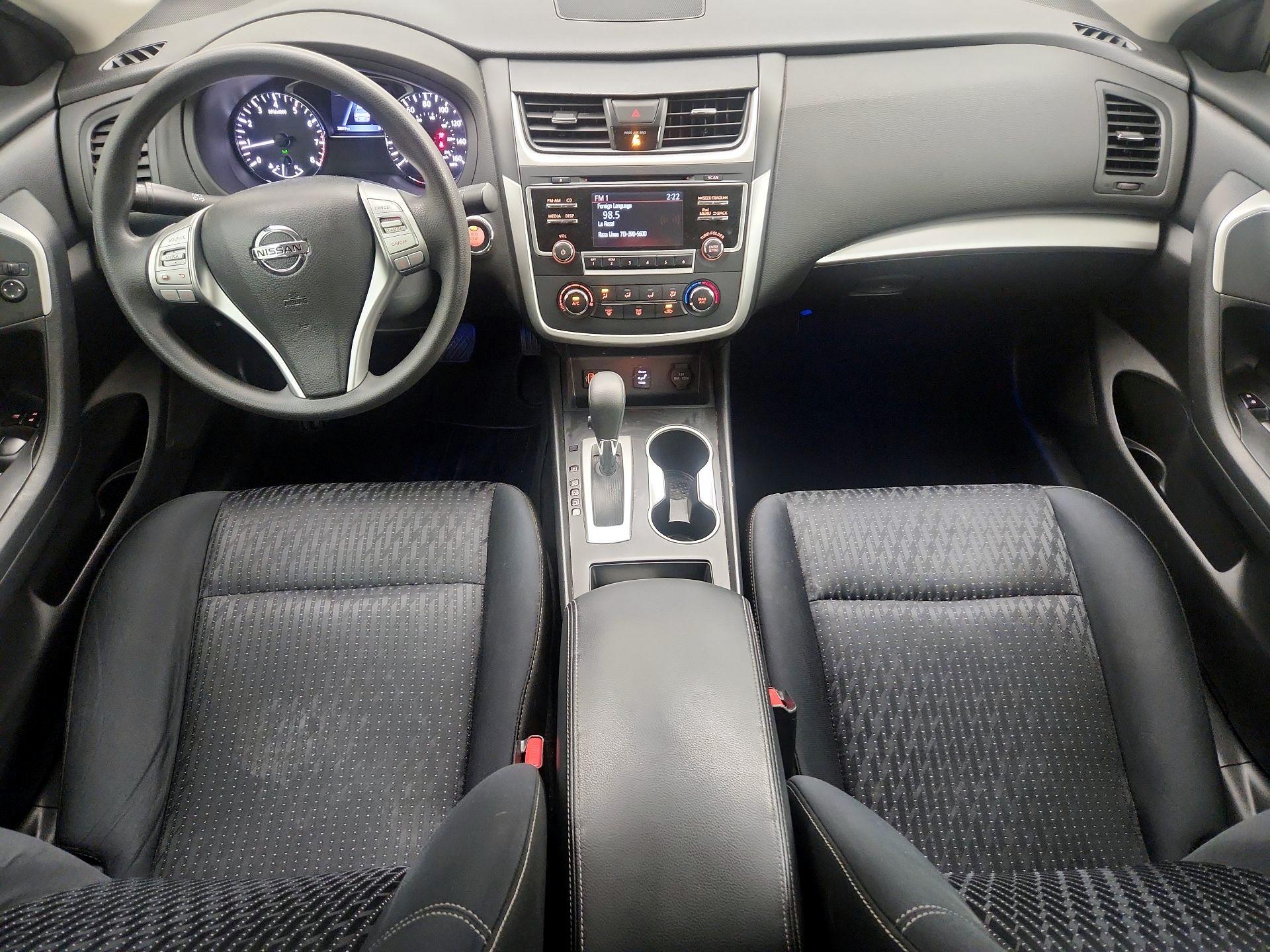 Thumbnail: 2017 Nissan Altima - 9