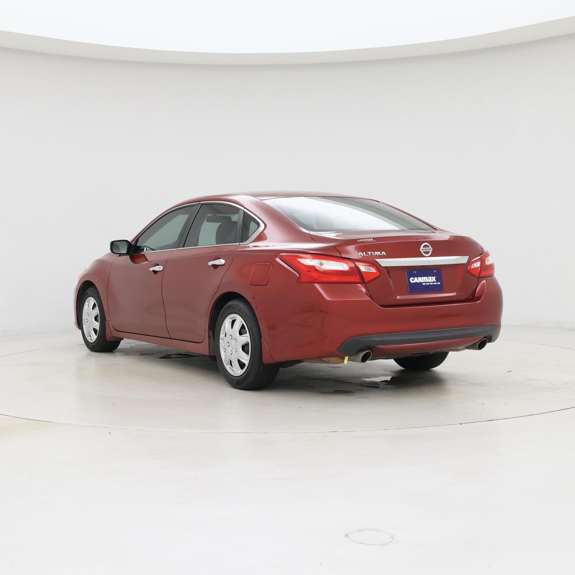 Thumbnail: 2017 Nissan Altima - 2
