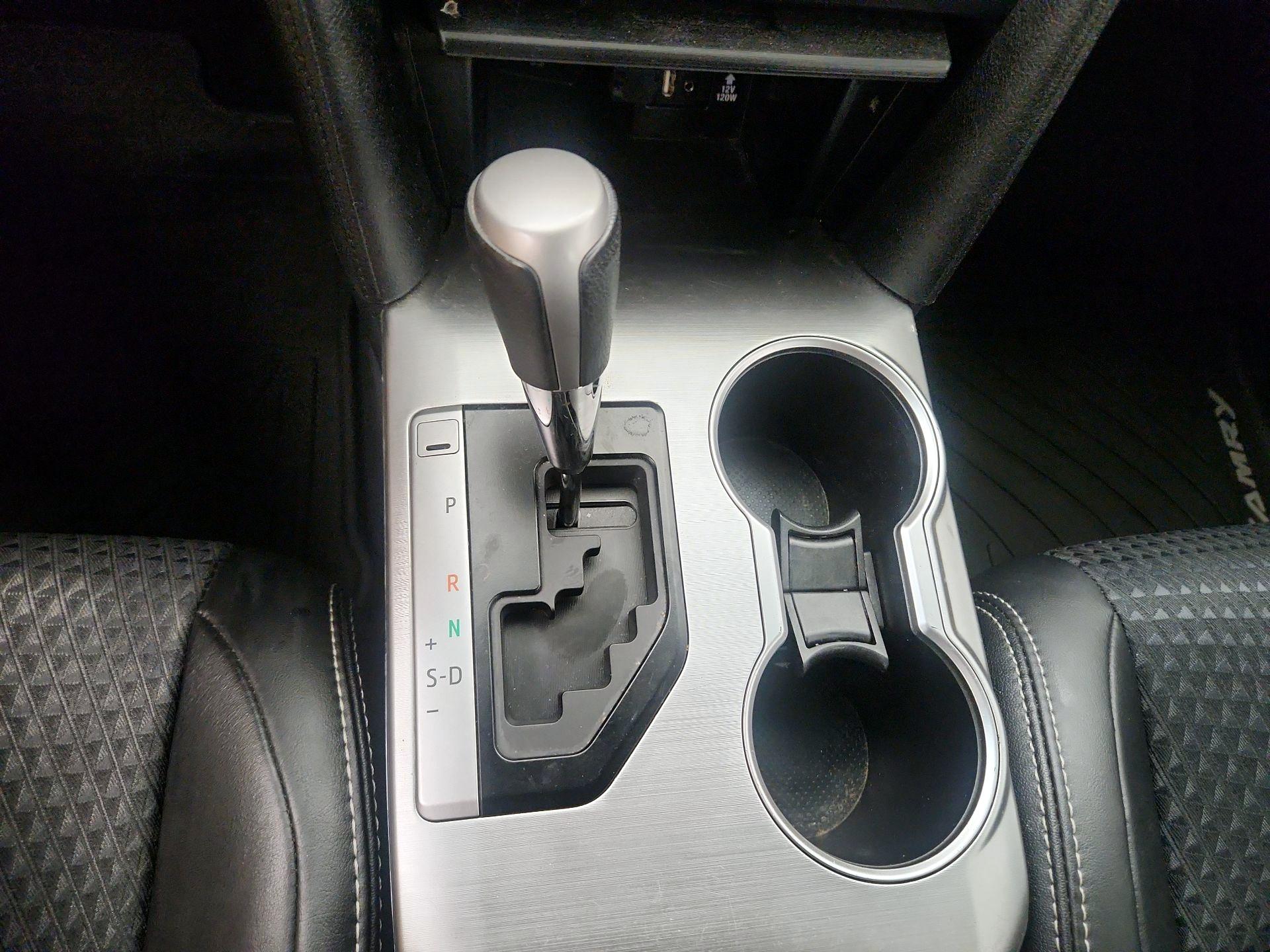 Thumbnail: 2014 Toyota Camry - 17