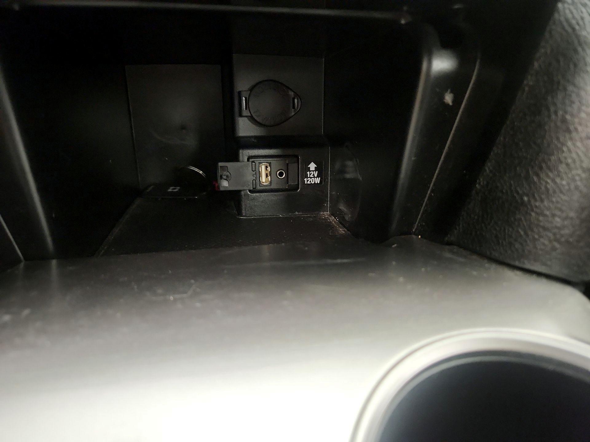 Thumbnail: 2014 Toyota Camry - 18
