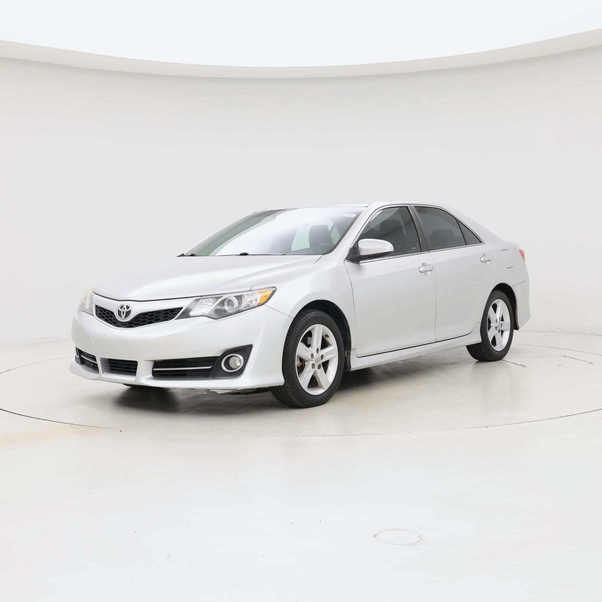 Thumbnail: 2014 Toyota Camry - 4