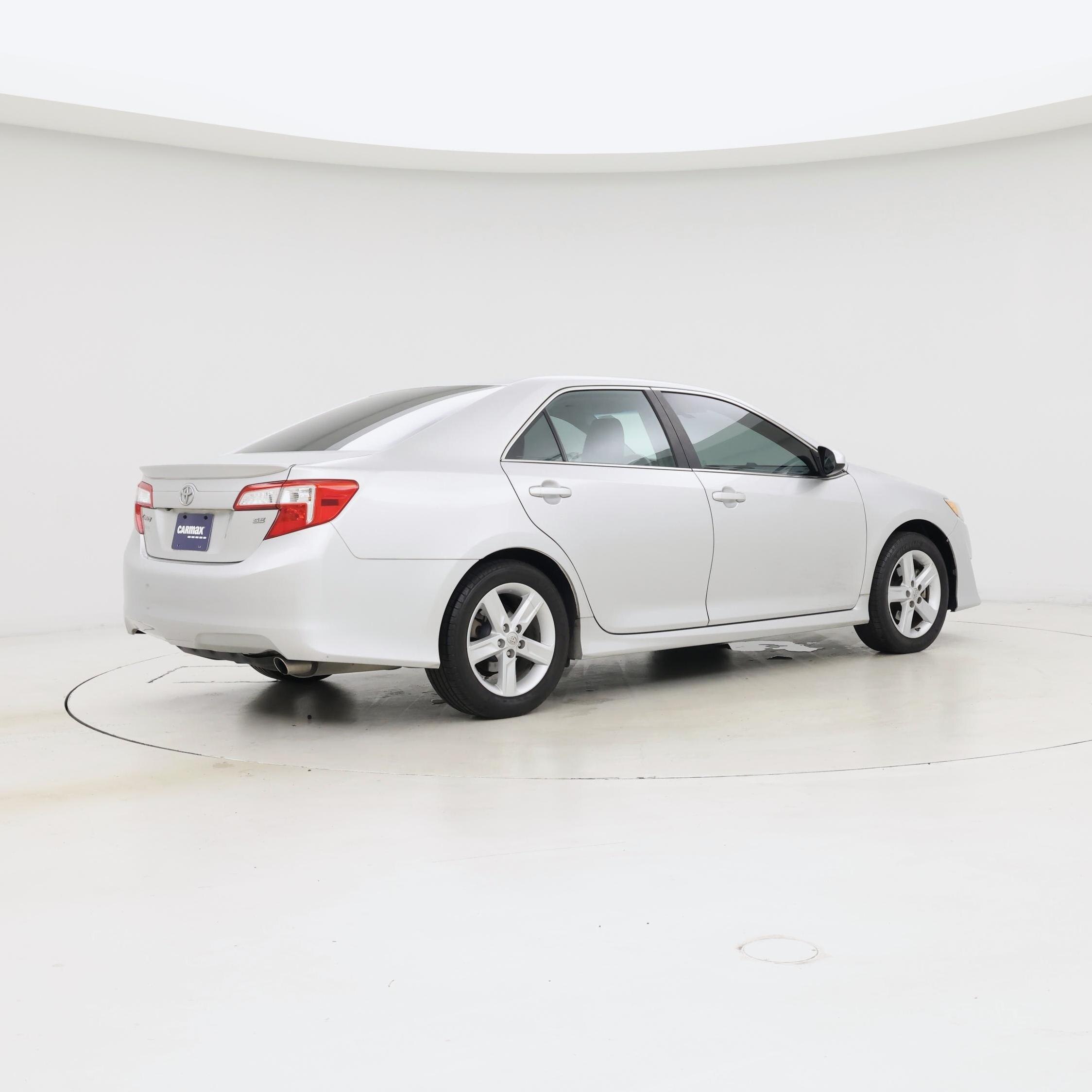 Thumbnail: 2014 Toyota Camry - 8