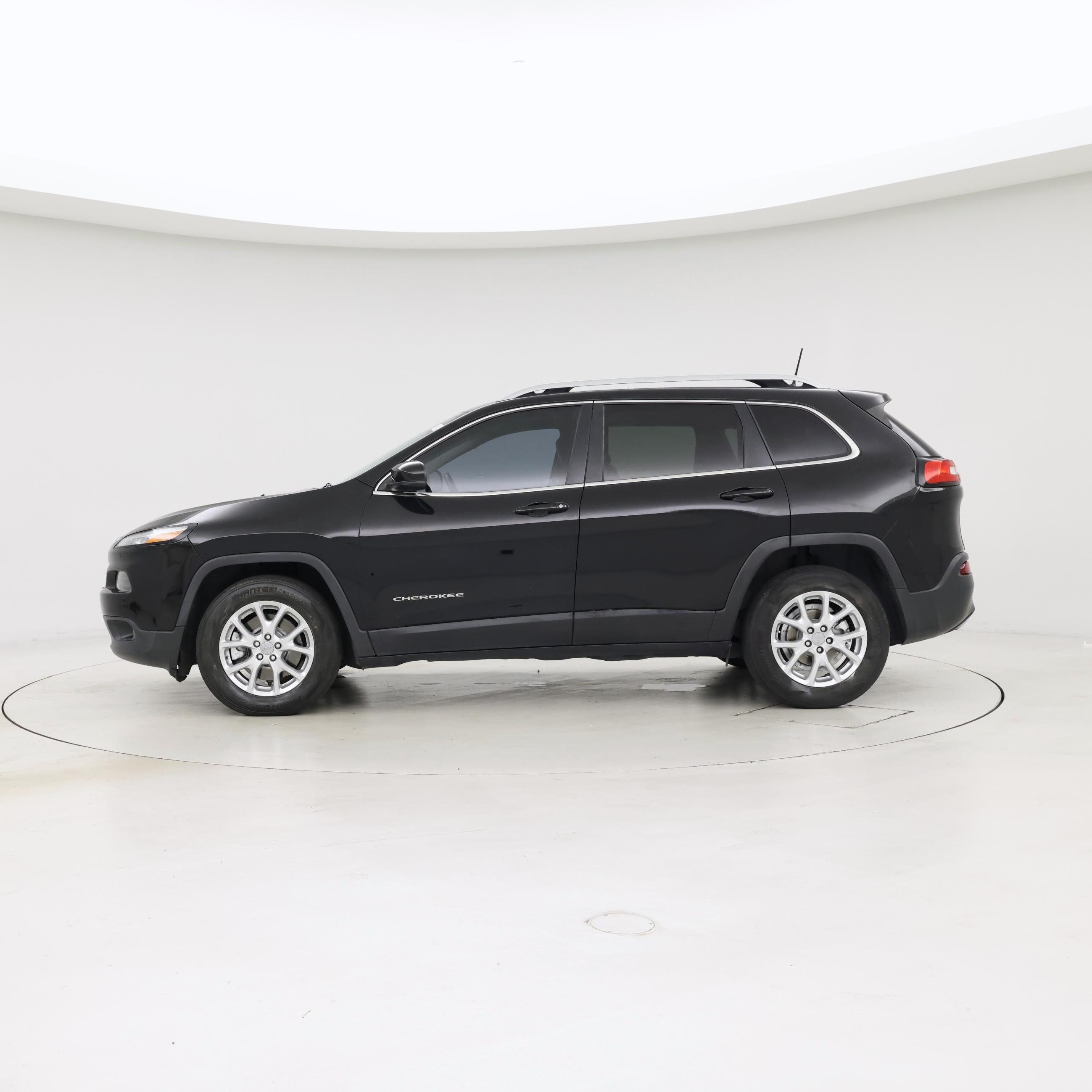 Thumbnail: 2018 Jeep Cherokee - 3