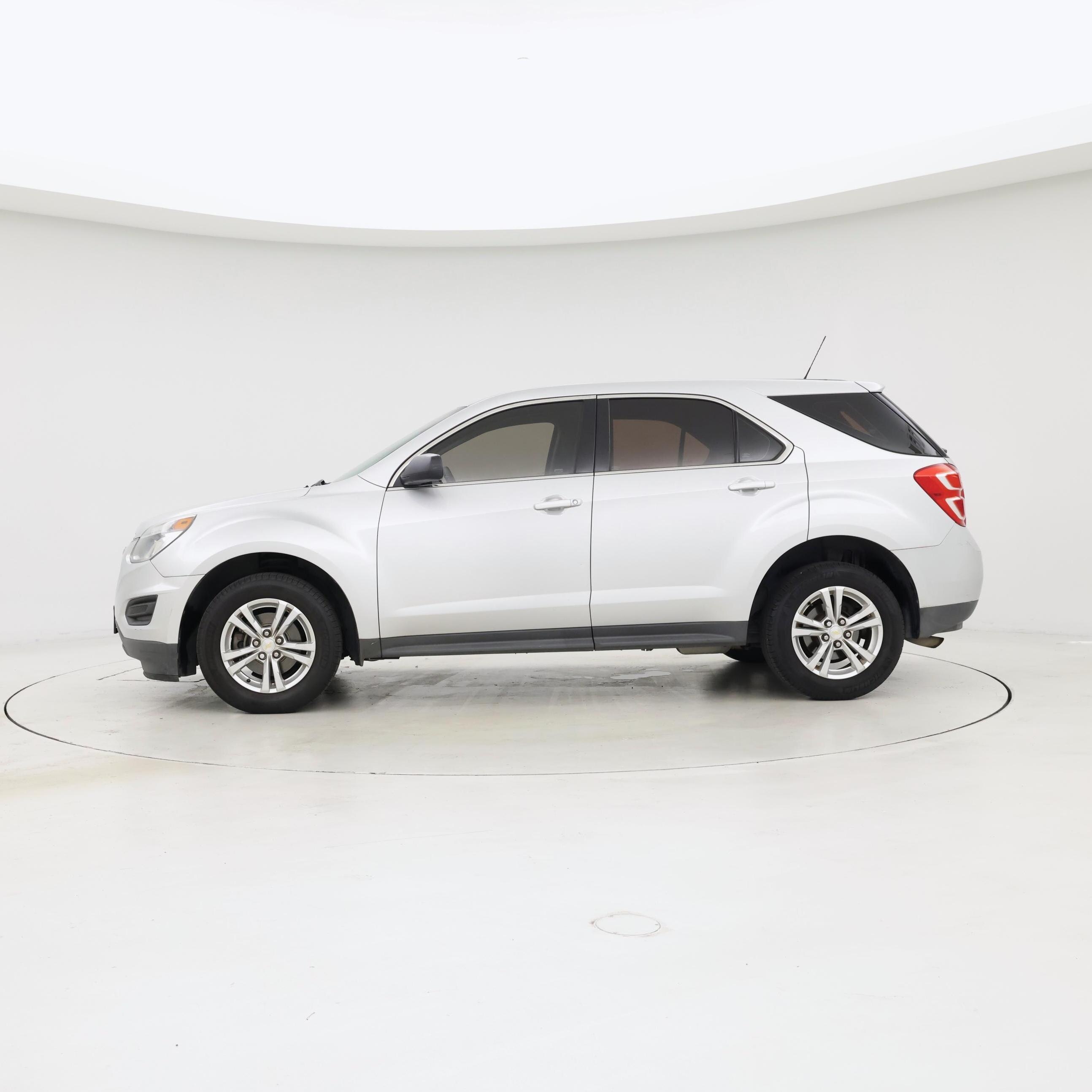 Thumbnail: 2017 Chevrolet Equinox - 3