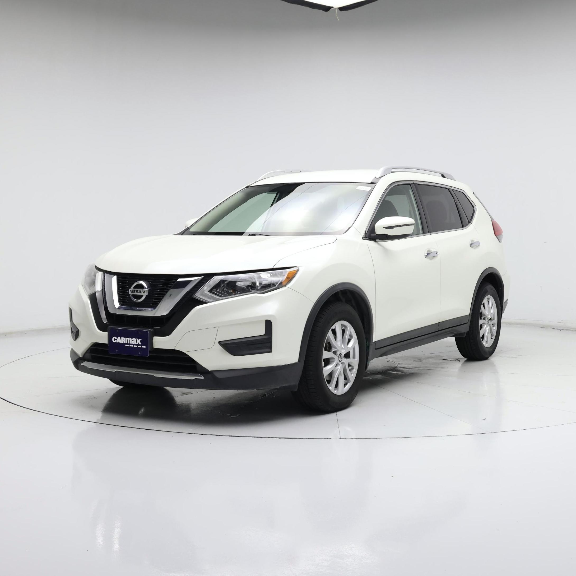 Thumbnail: 2017 Nissan Rogue - 4