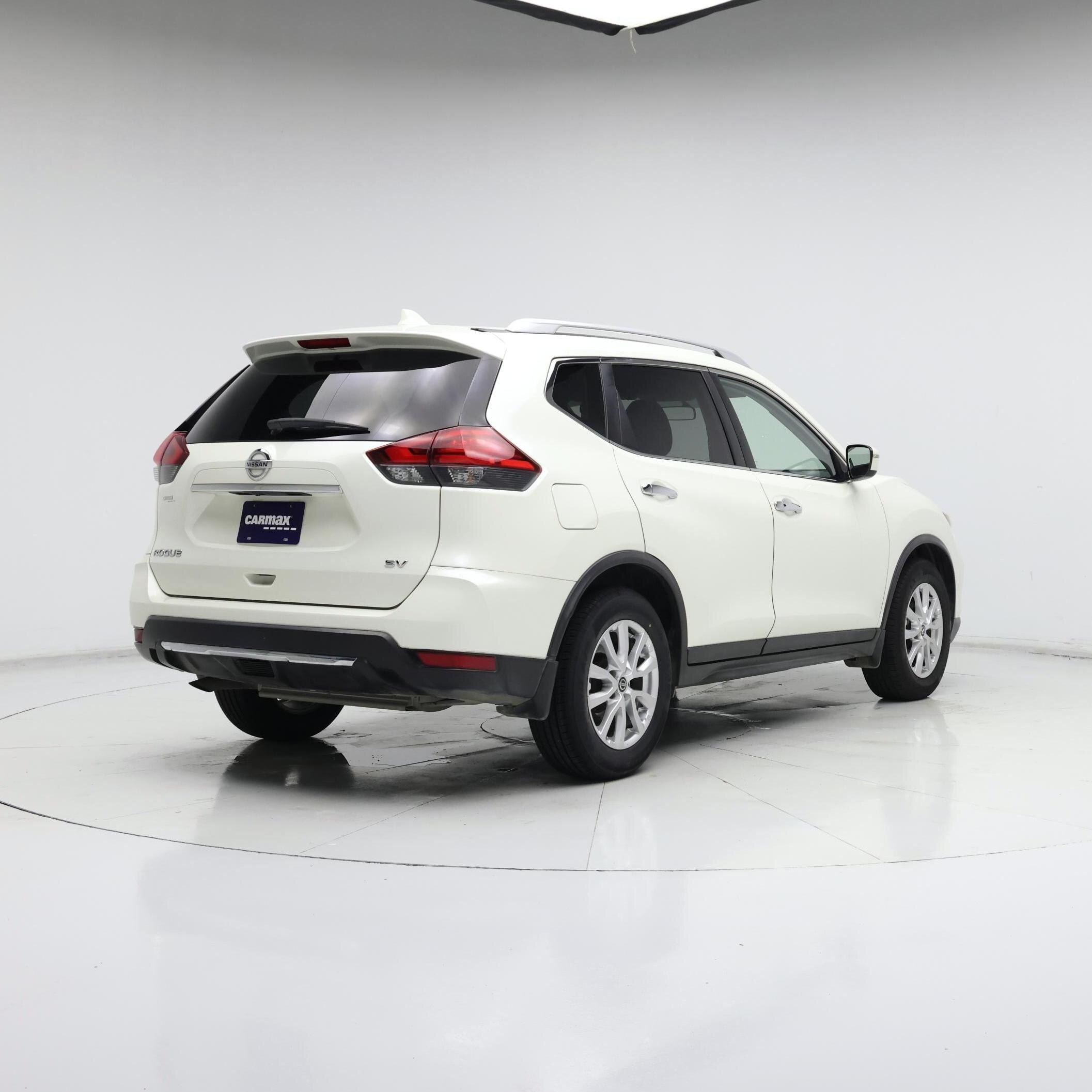 Thumbnail: 2017 Nissan Rogue - 8