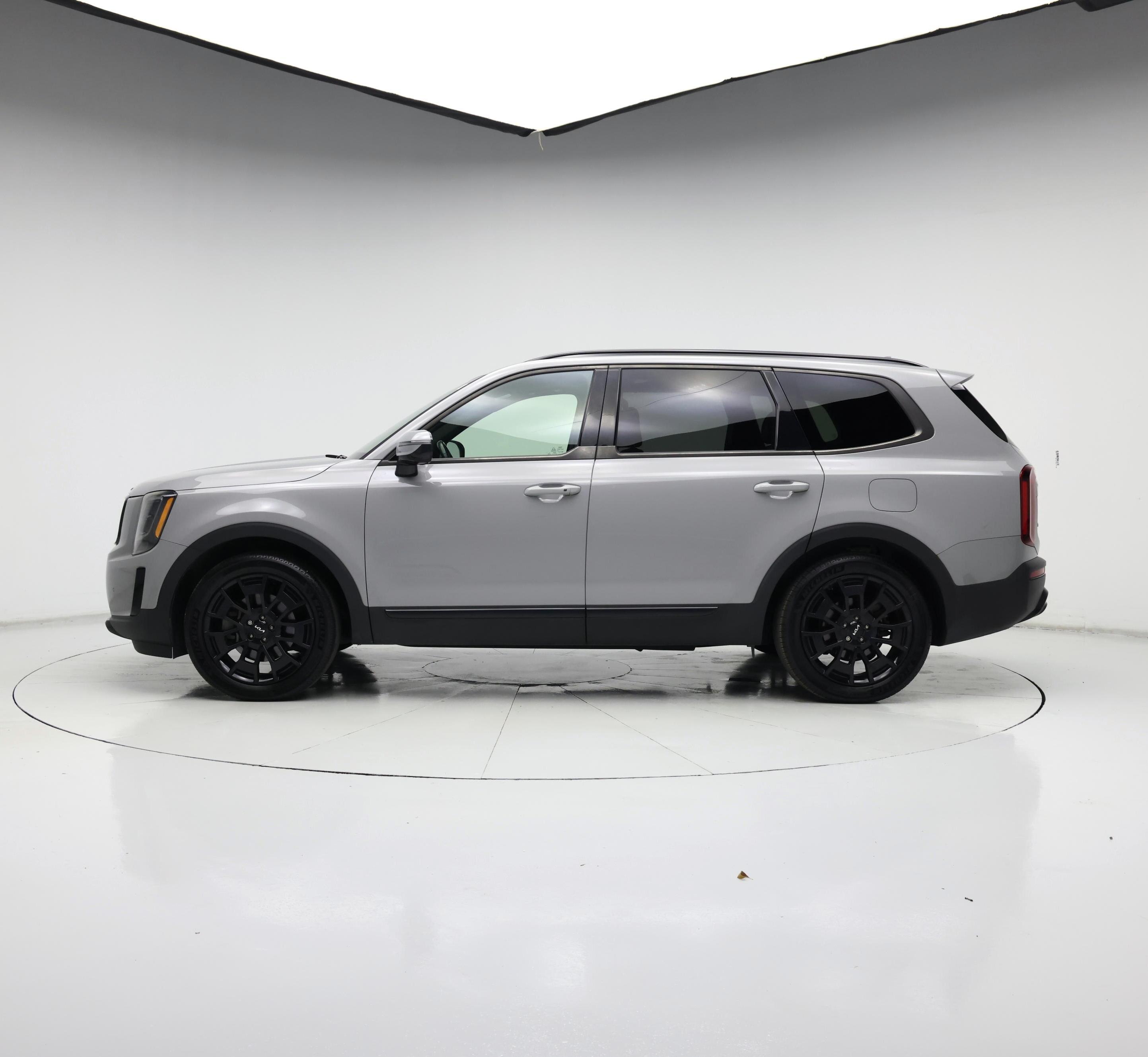 Thumbnail: 2022 Kia Telluride - 3