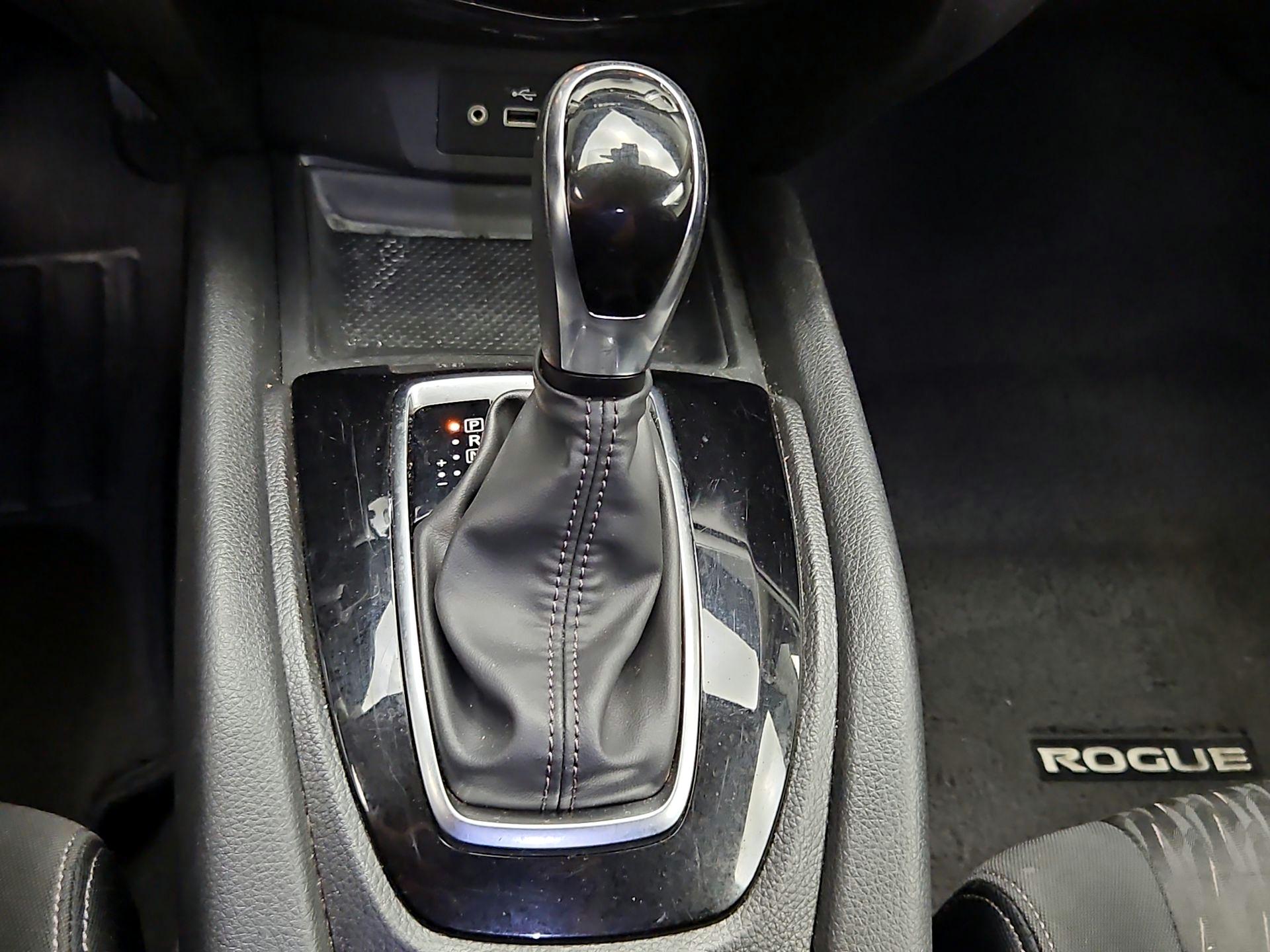 Thumbnail: 2019 Nissan Rogue - 17