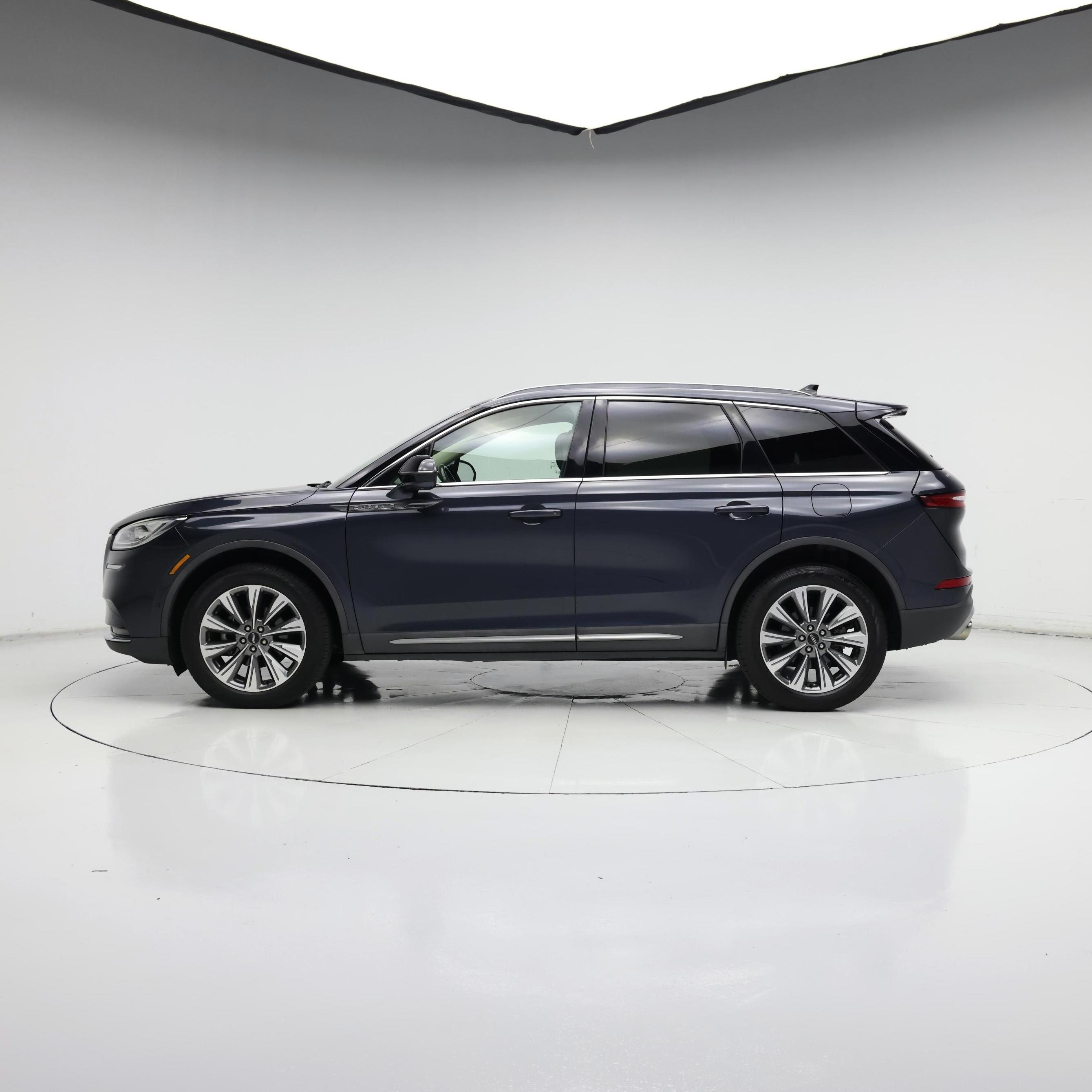 Thumbnail: 2020 Lincoln Corsair - 3