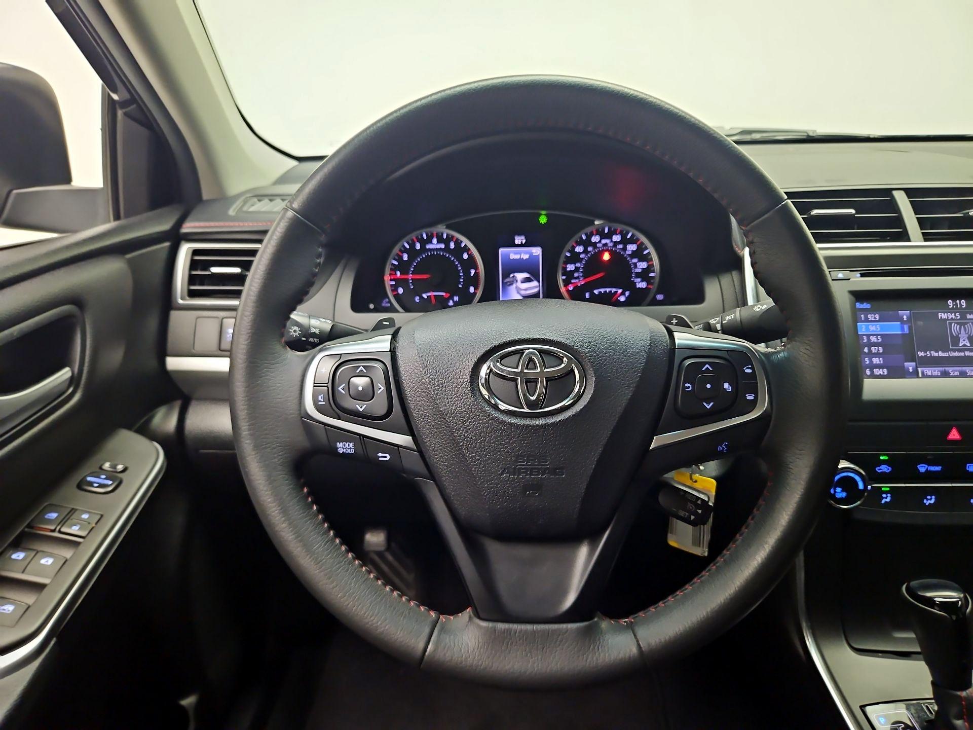 Thumbnail: 2017 Toyota Camry - 10