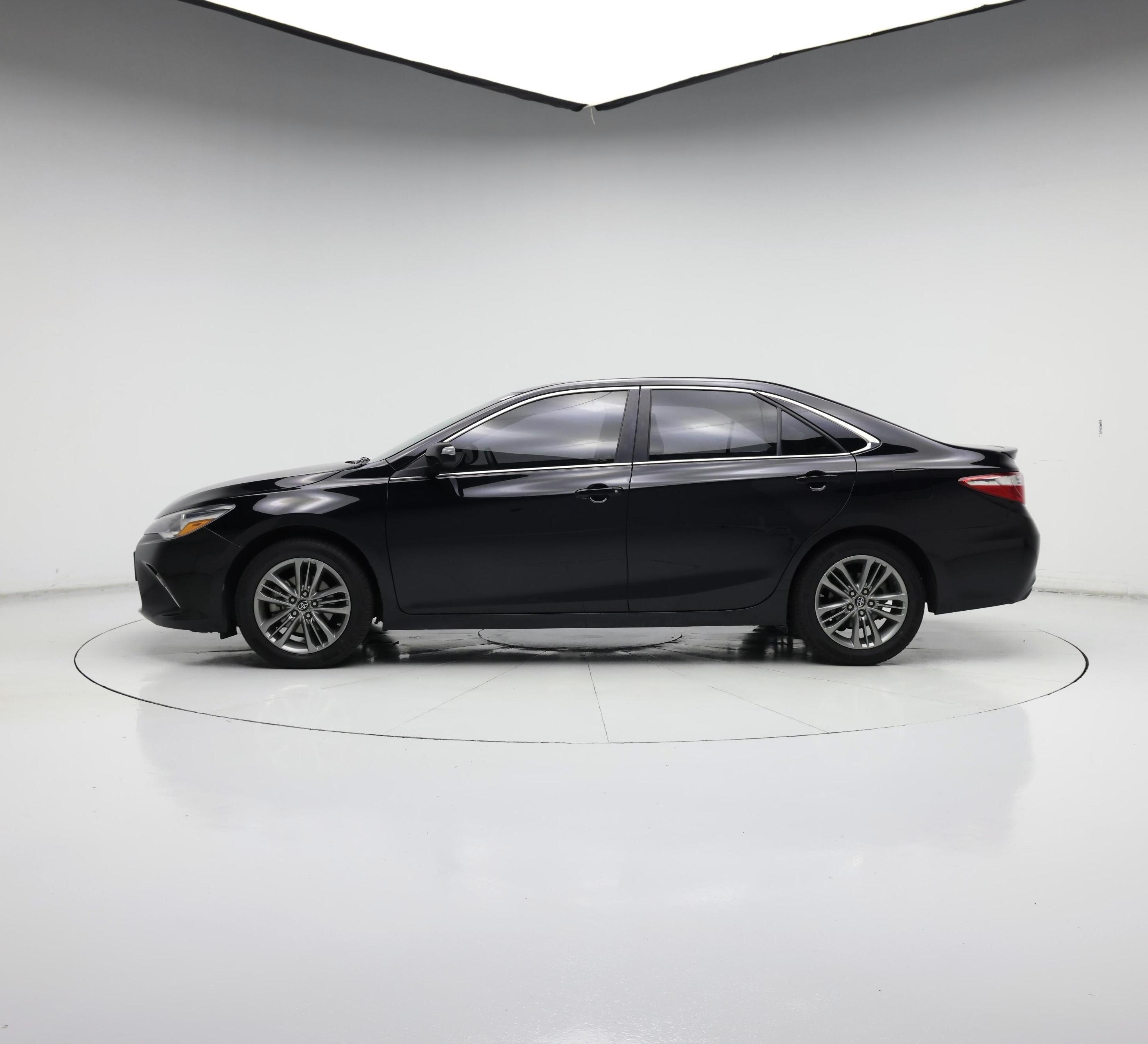 Thumbnail: 2017 Toyota Camry - 3