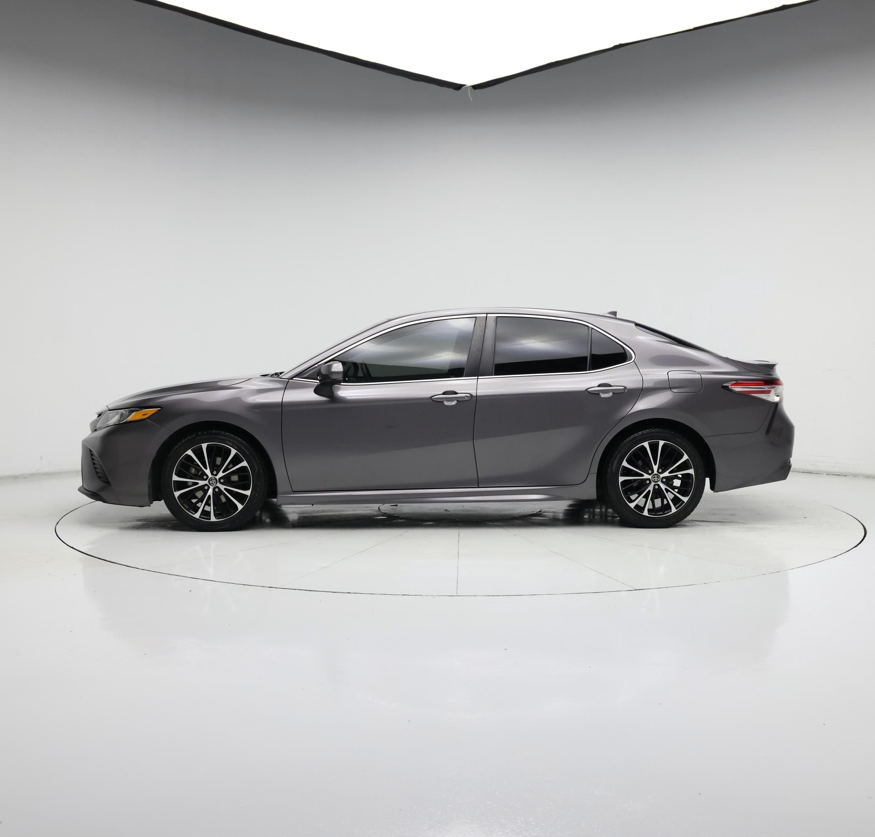 Thumbnail: 2020 Toyota Camry - 3