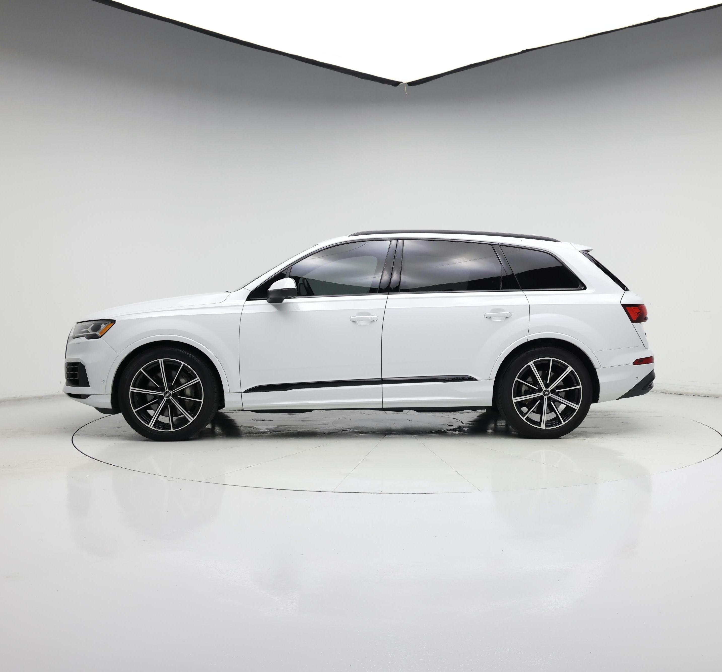 Thumbnail: 2023 Audi Q7 - 3