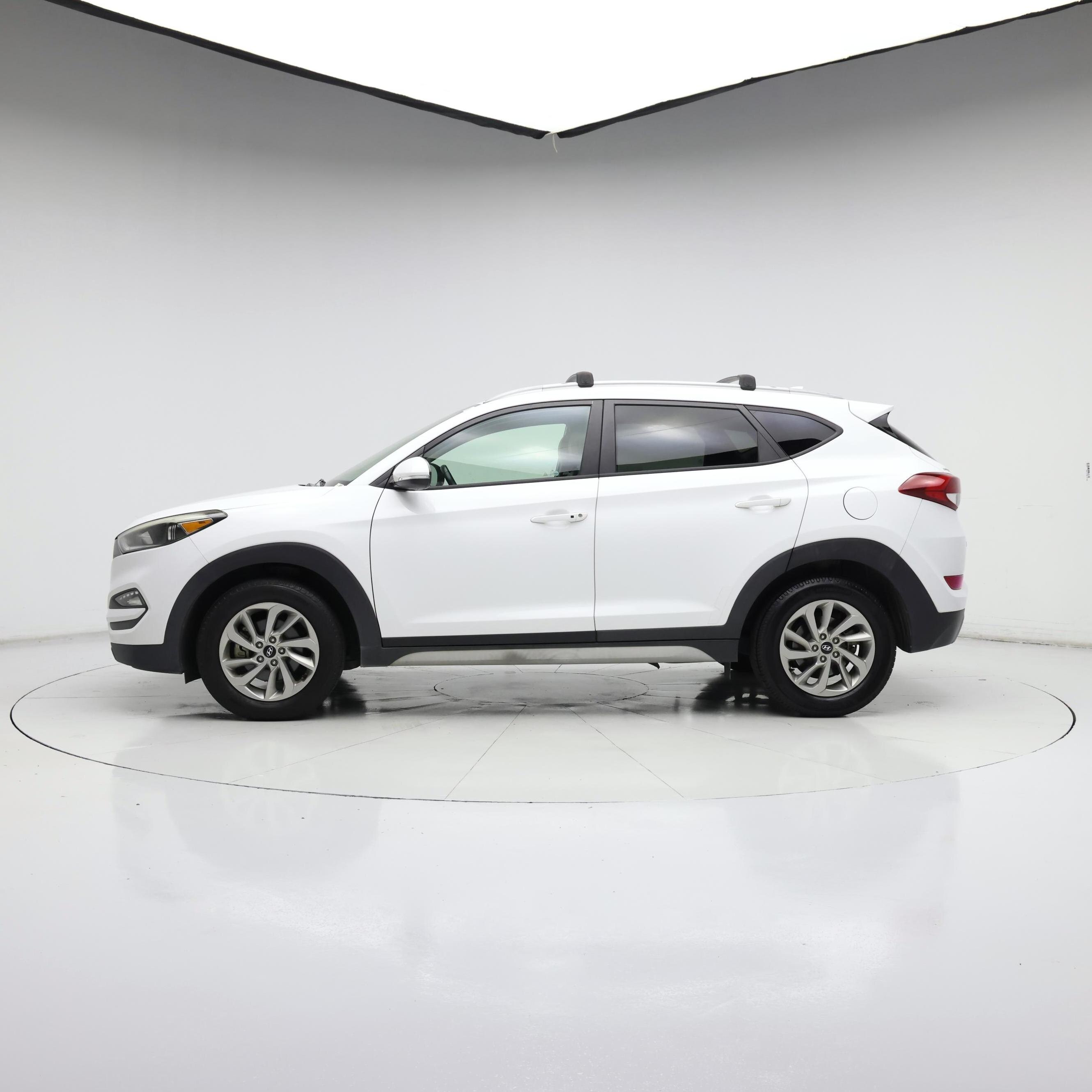 Thumbnail: 2017 Hyundai Tucson - 3