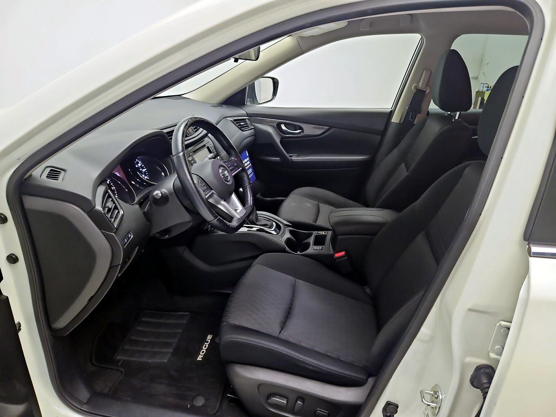 Thumbnail: 2020 Nissan Rogue - 11