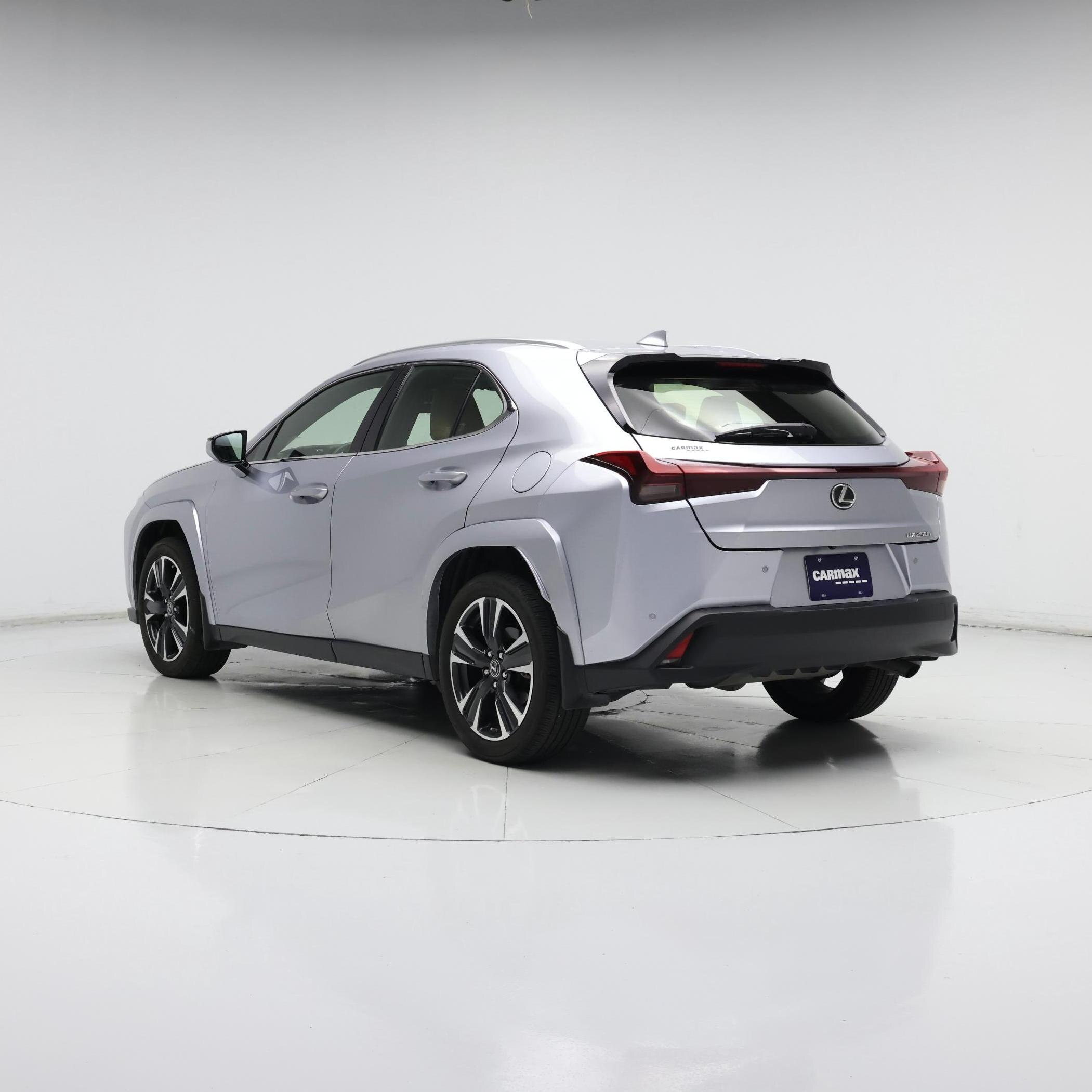 Thumbnail: 2023 Lexus UX - 2