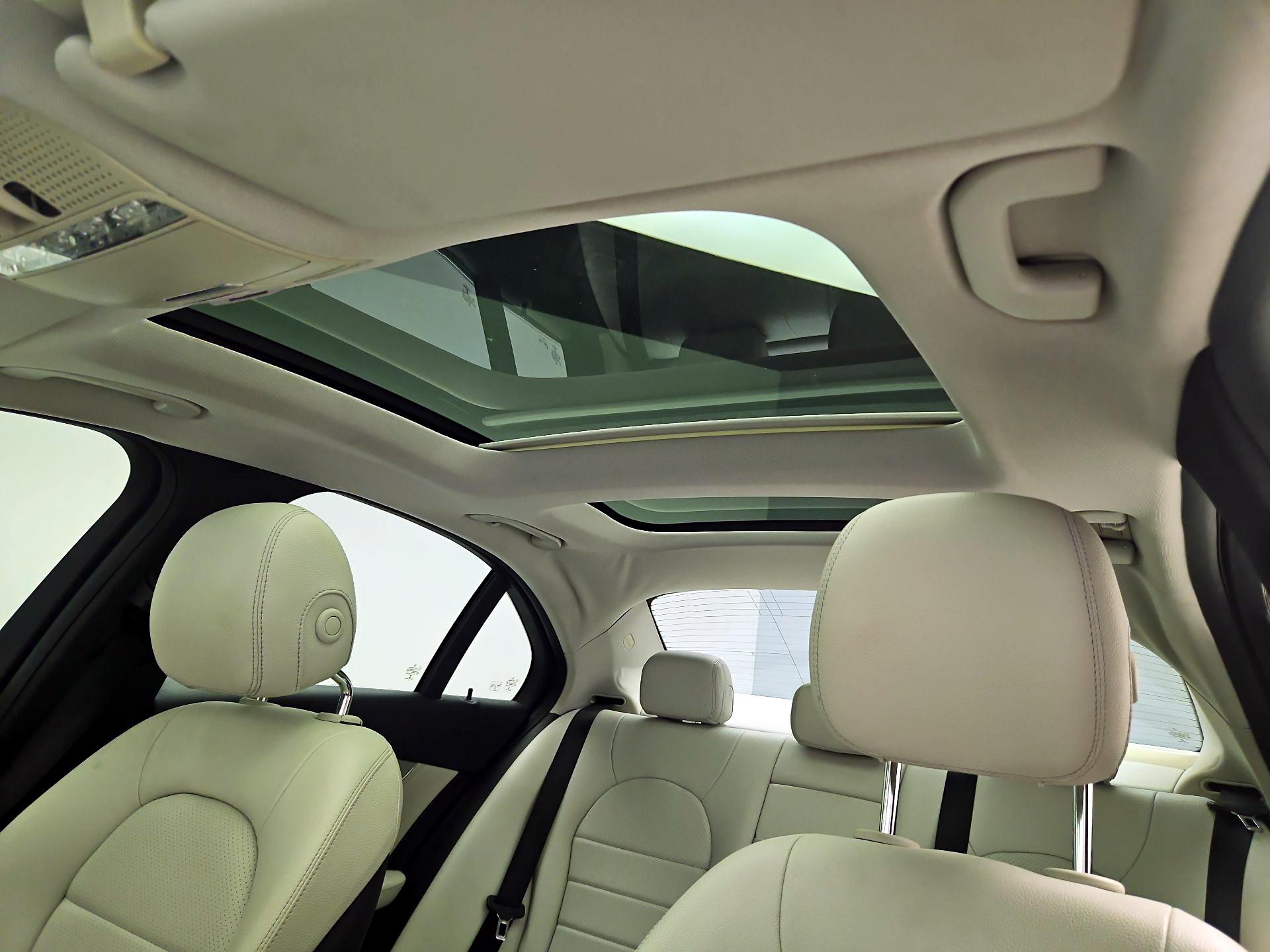 Thumbnail: 2015 Mercedes-Benz C-Class - 18