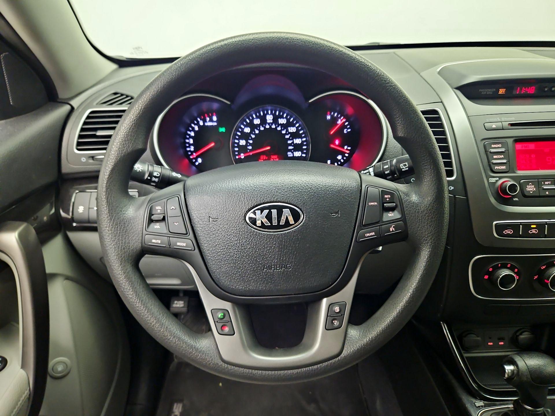 Thumbnail: 2015 Kia Sorento - 10