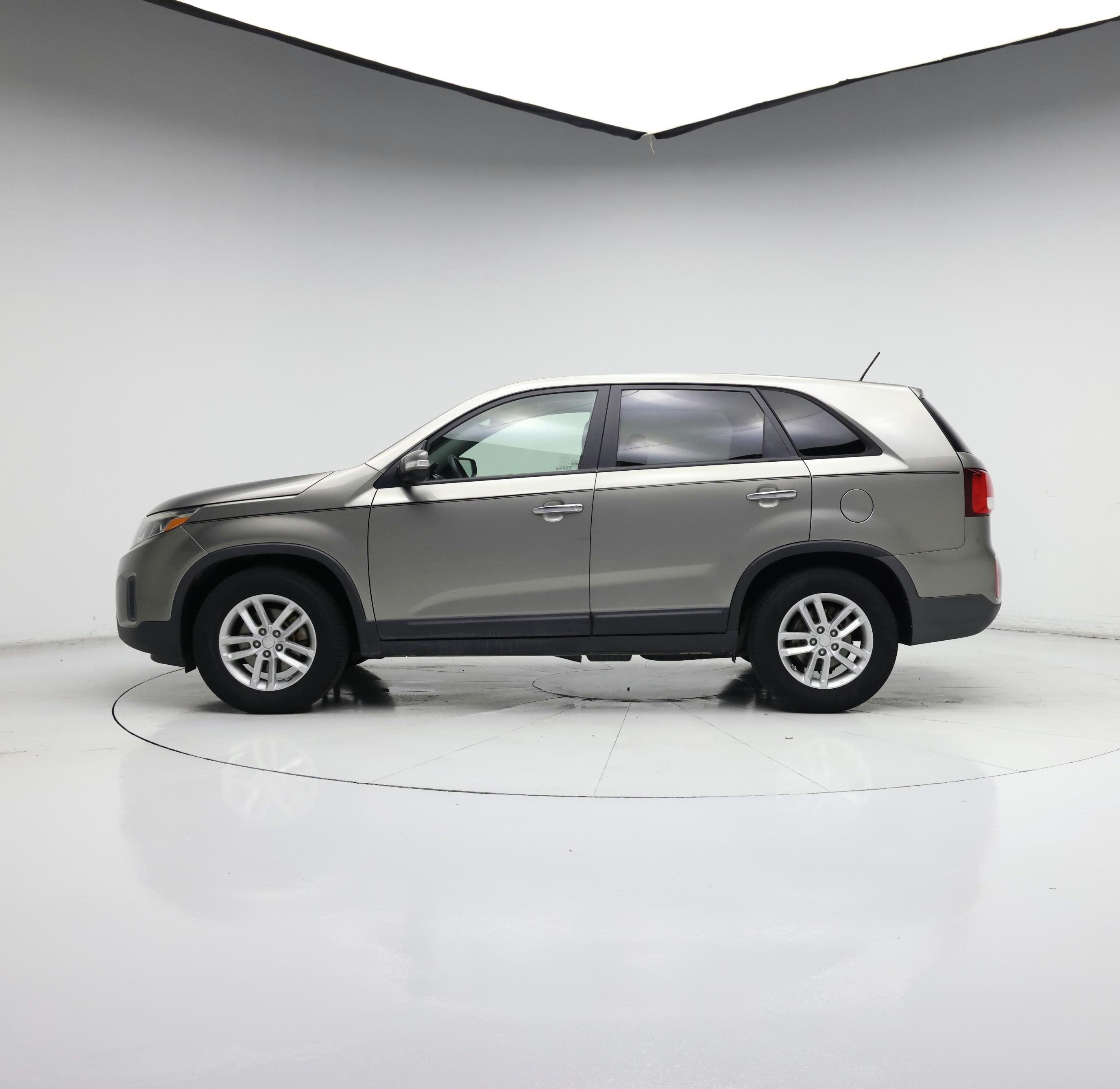 Thumbnail: 2015 Kia Sorento - 3