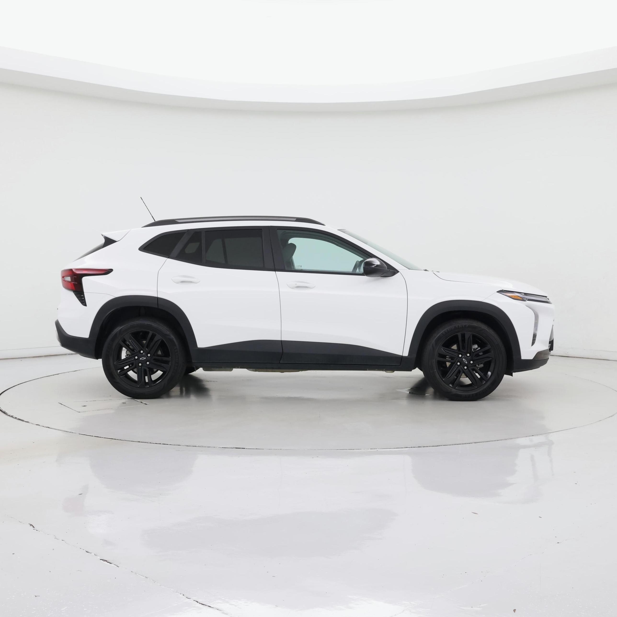 Thumbnail: 2024 Chevrolet Trax - 7
