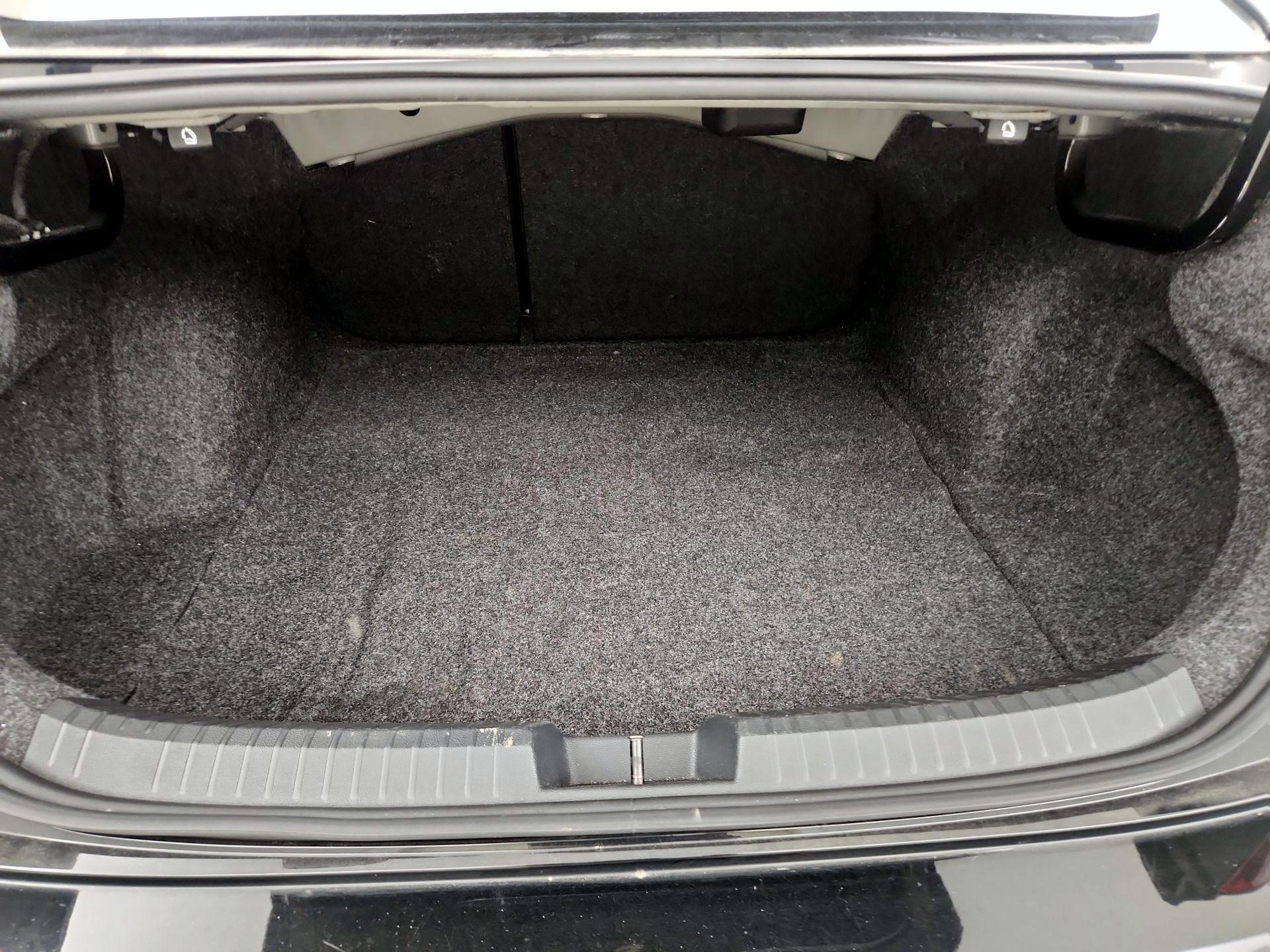 Thumbnail: 2019 Volkswagen Jetta - 20